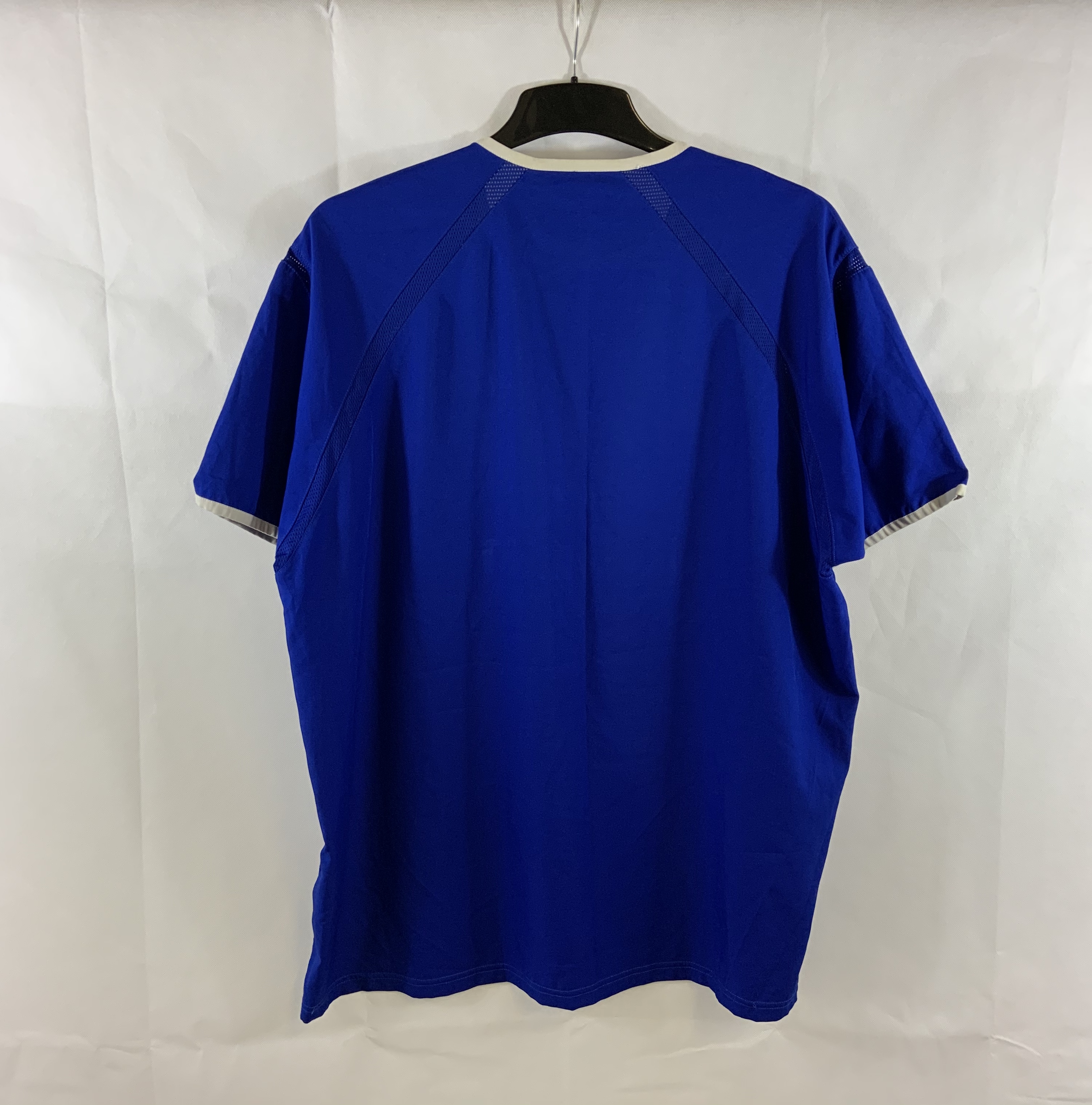 8B56F864-019D-4A94-91CB-70998BC4B244