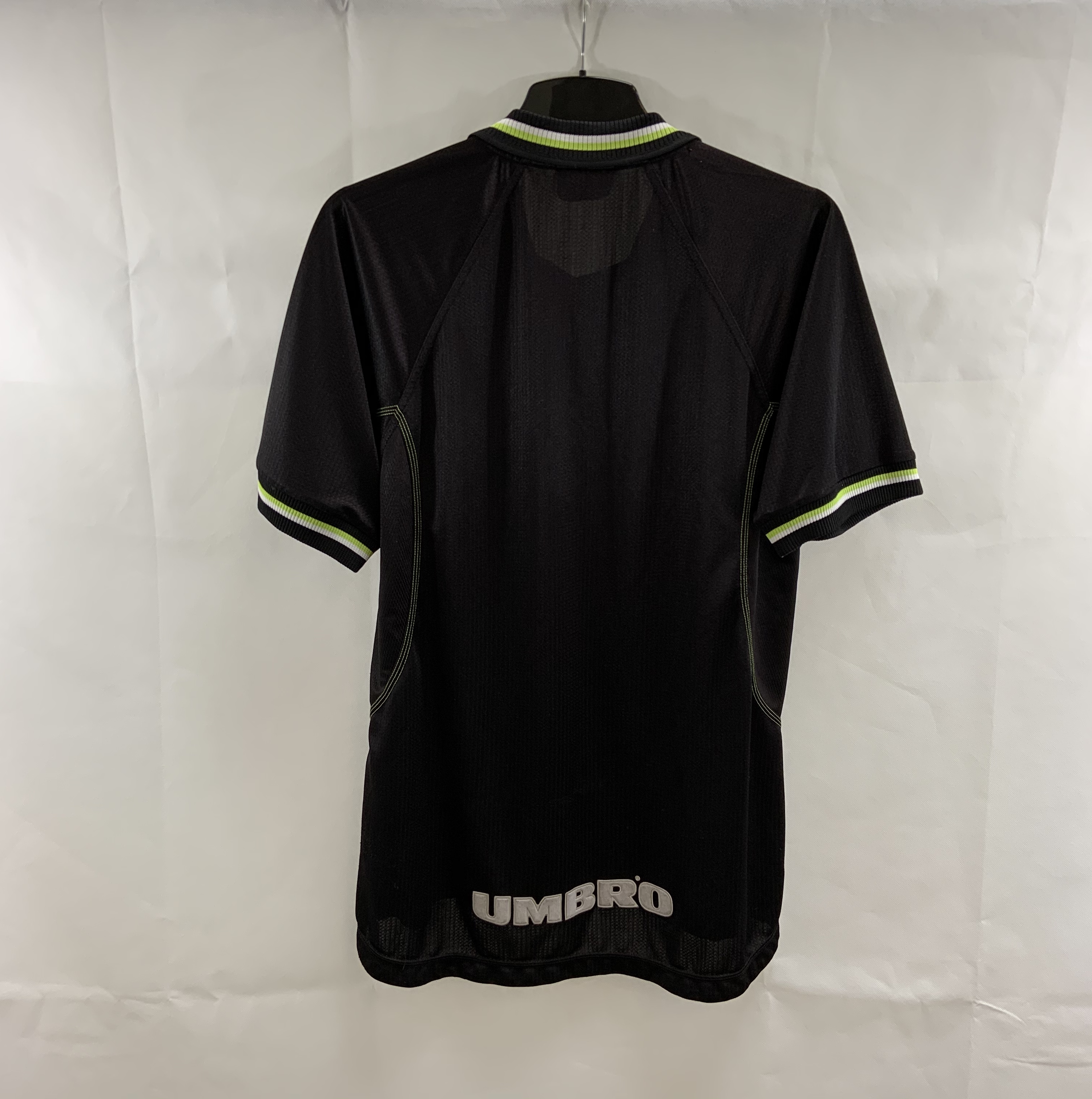 54797419-1D1E-4AF1-922D-2C6B3E681687