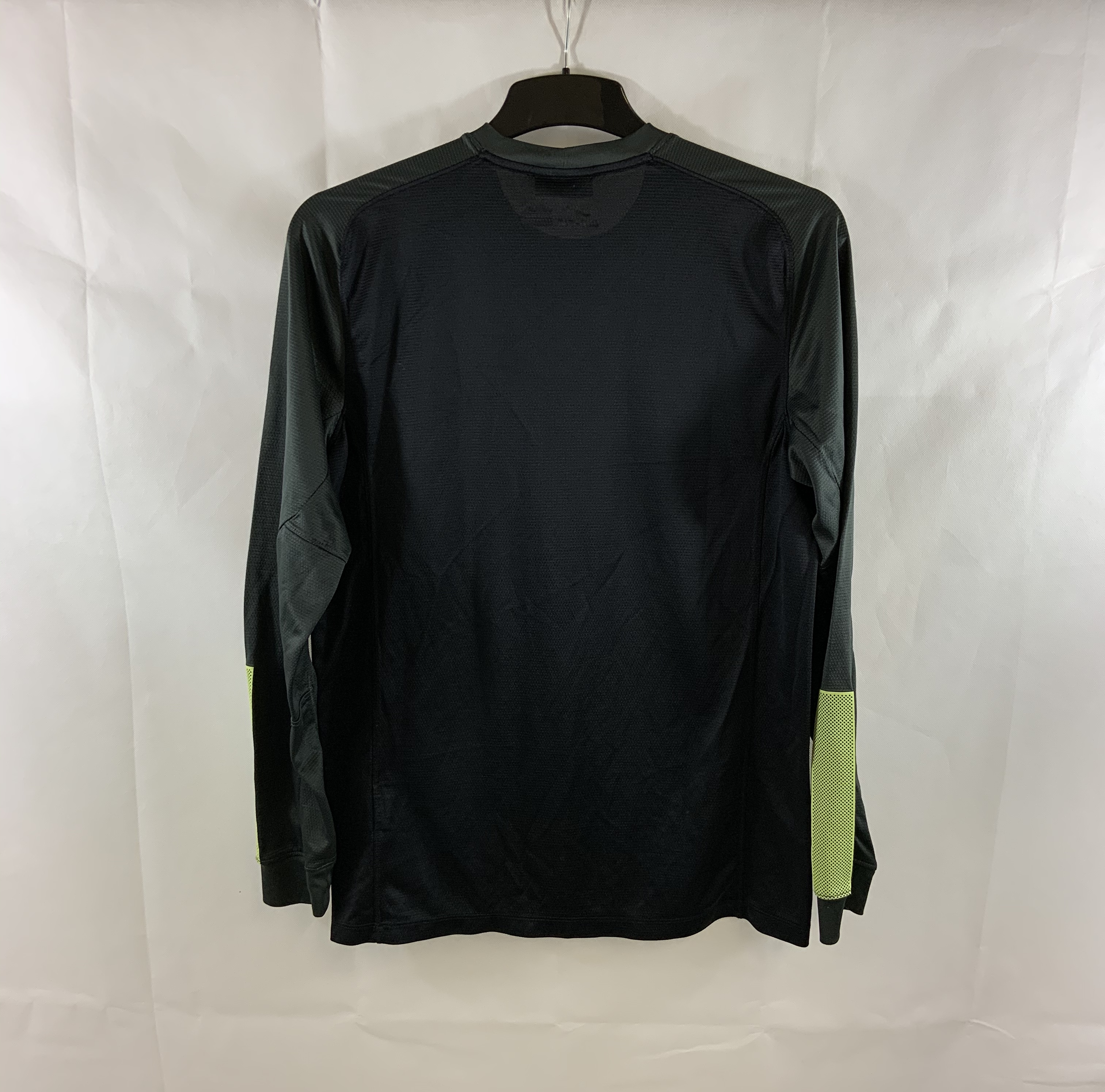 E216254F-0B06-43A2-BFE5-997860A20820