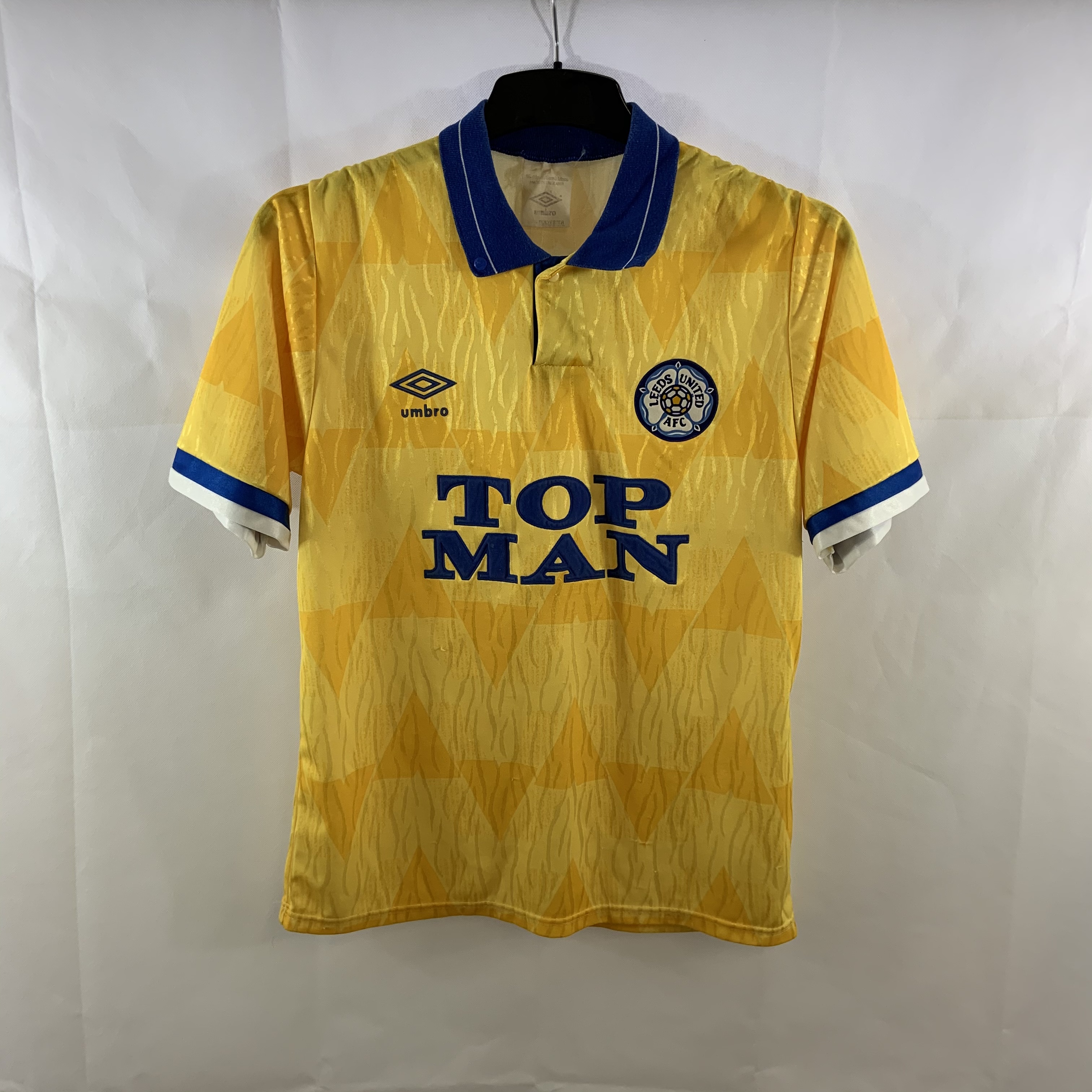 leeds united umbro shirt