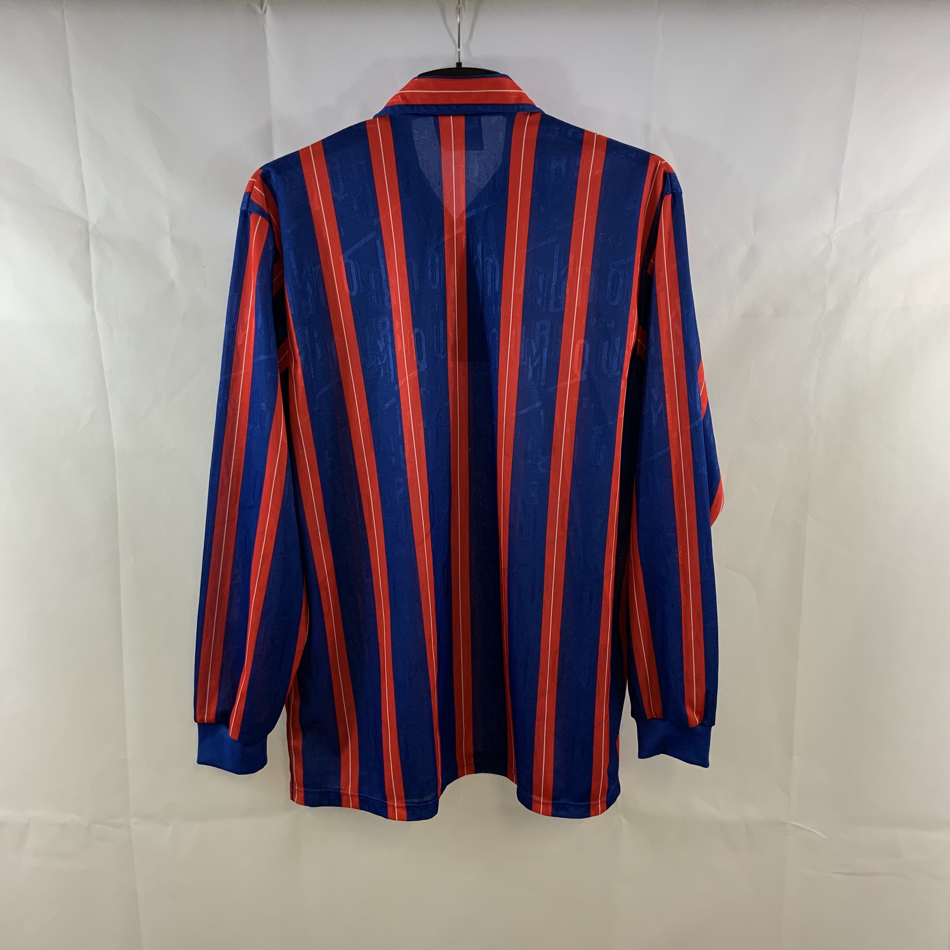 E6929DAD-CE99-4A8D-B701-833E39E1C8CA