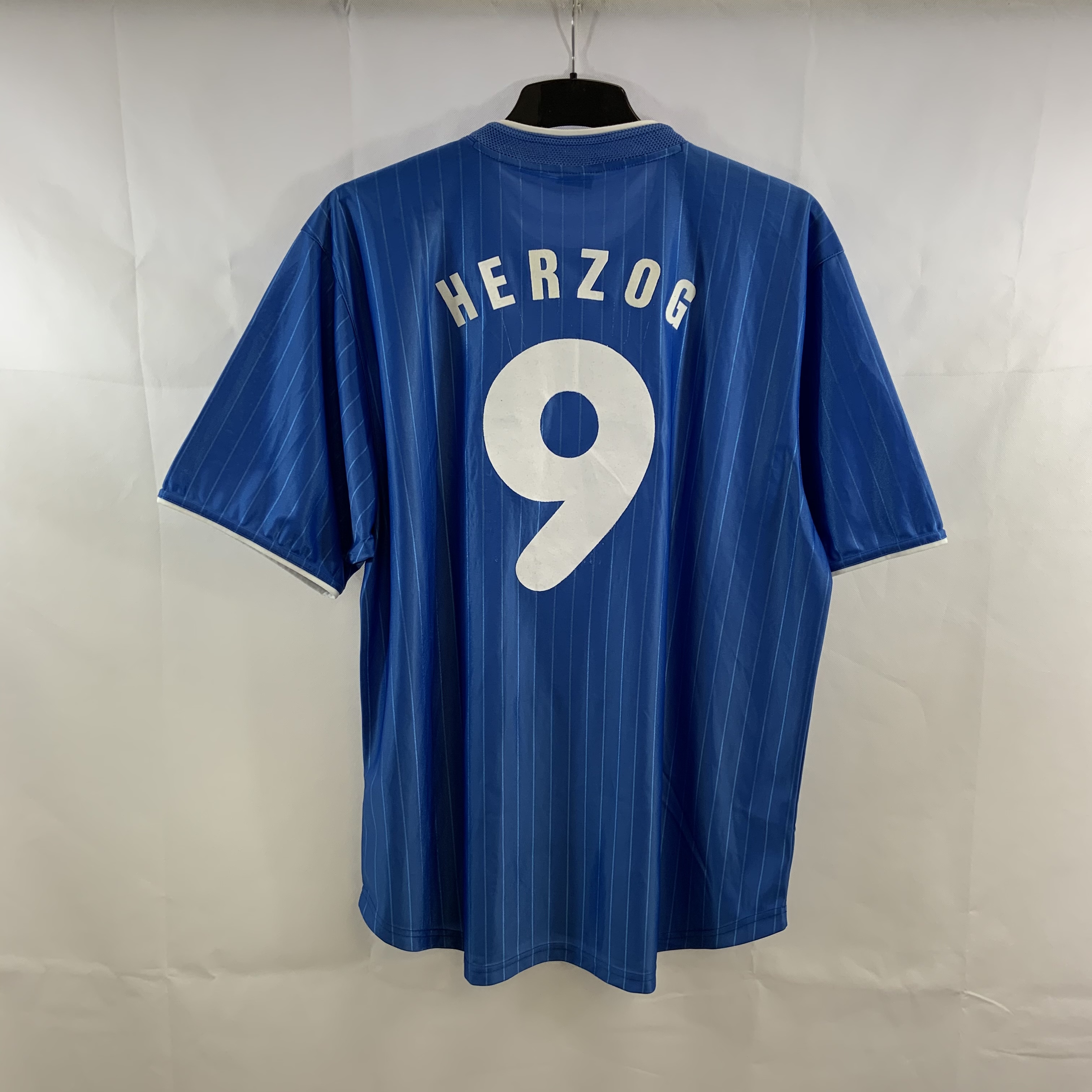 6FACA83C-8B90-4E15-8780-2FF3CC2838AB