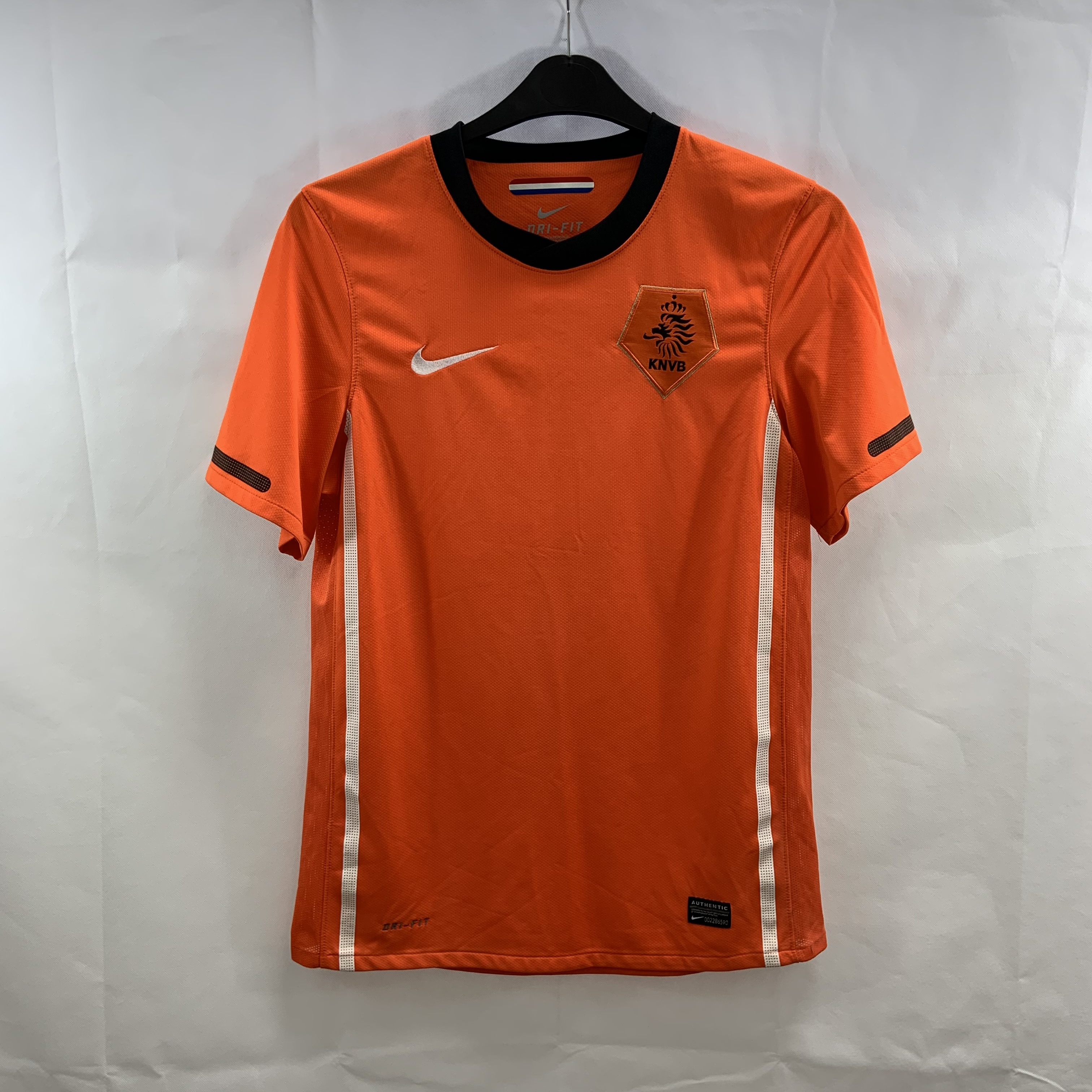 747677D5-0C72-4262-9859-DB84E838B02A