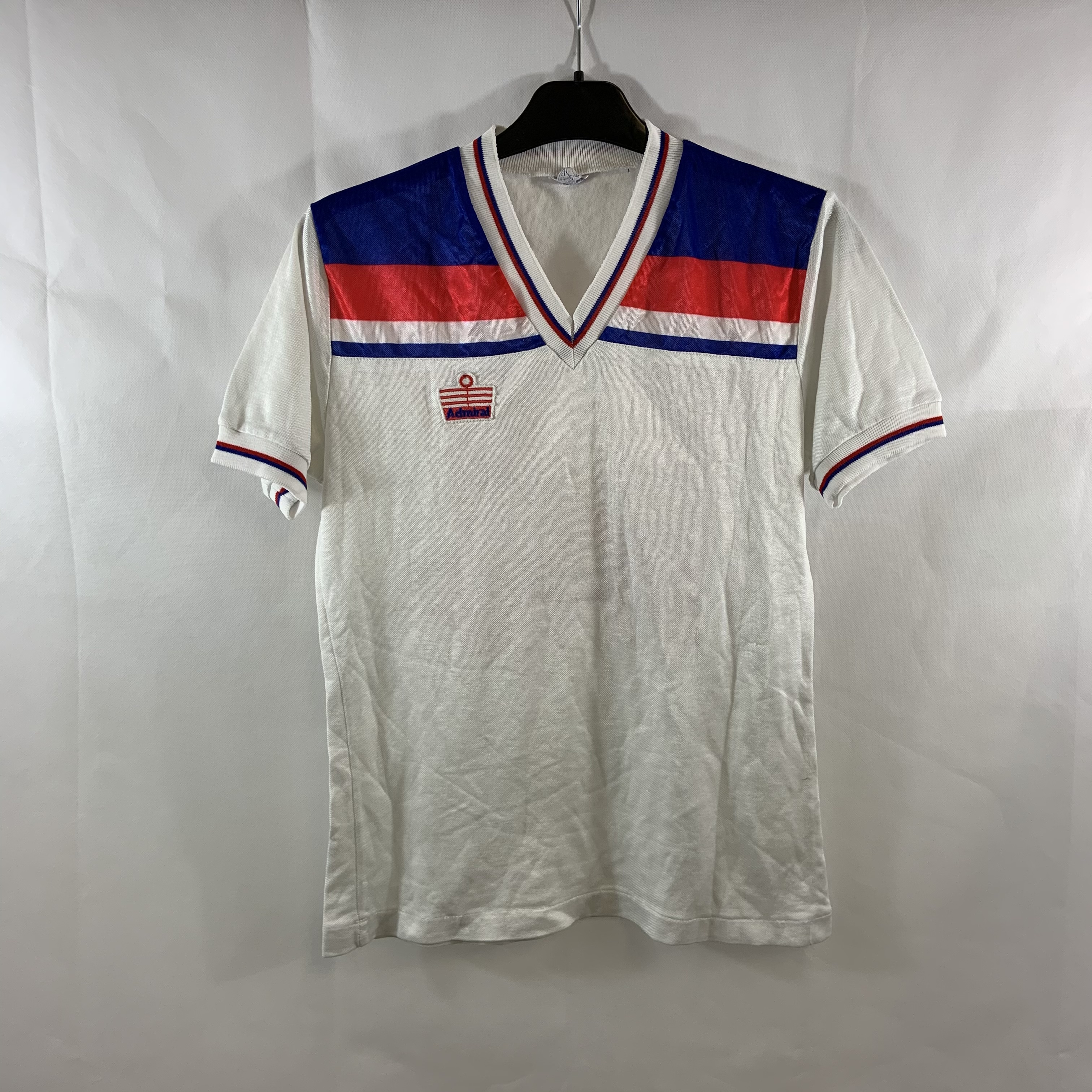 252B19E8-5645-40D4-9327-9762D7516E03