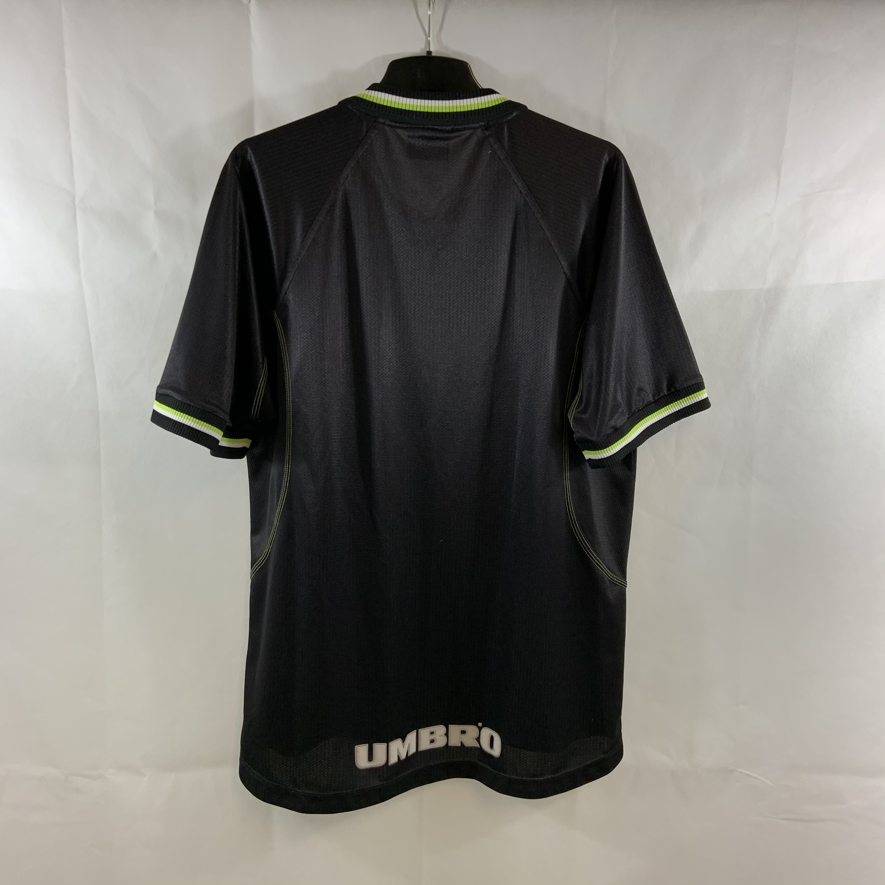 2830B1FD-091A-4A35-A3AD-D297E68FA657