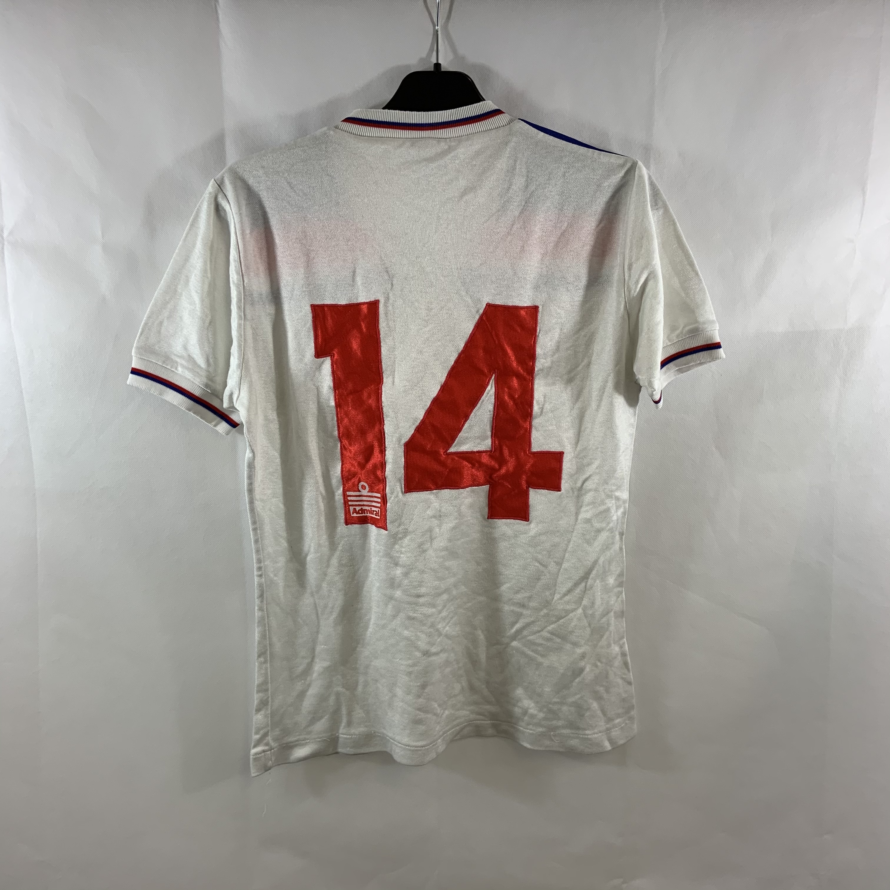 76B63F57-F839-4861-9FB9-98F46E185D01