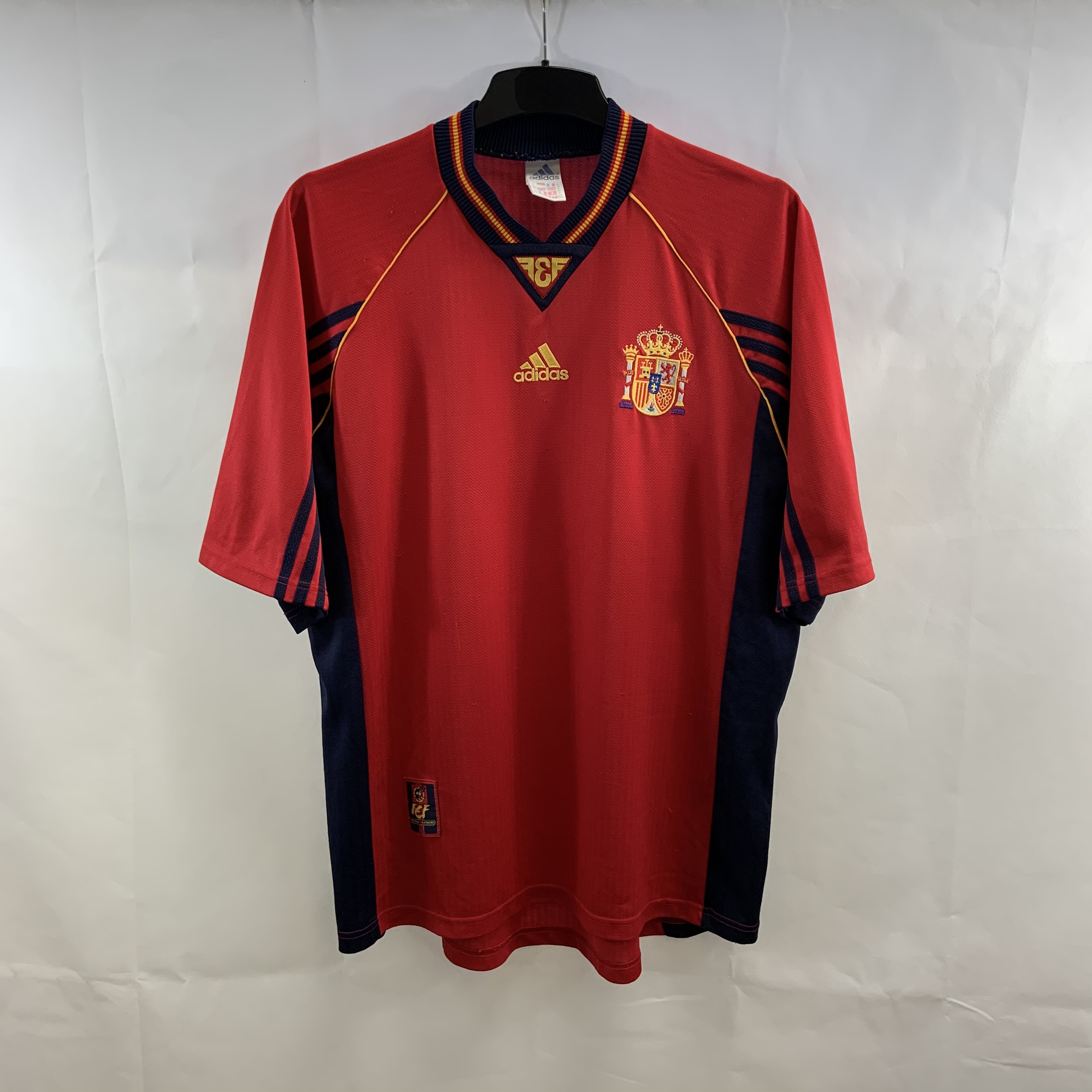 2AD7D5B1-4649-4F4A-82C5-7F61D540FC6A