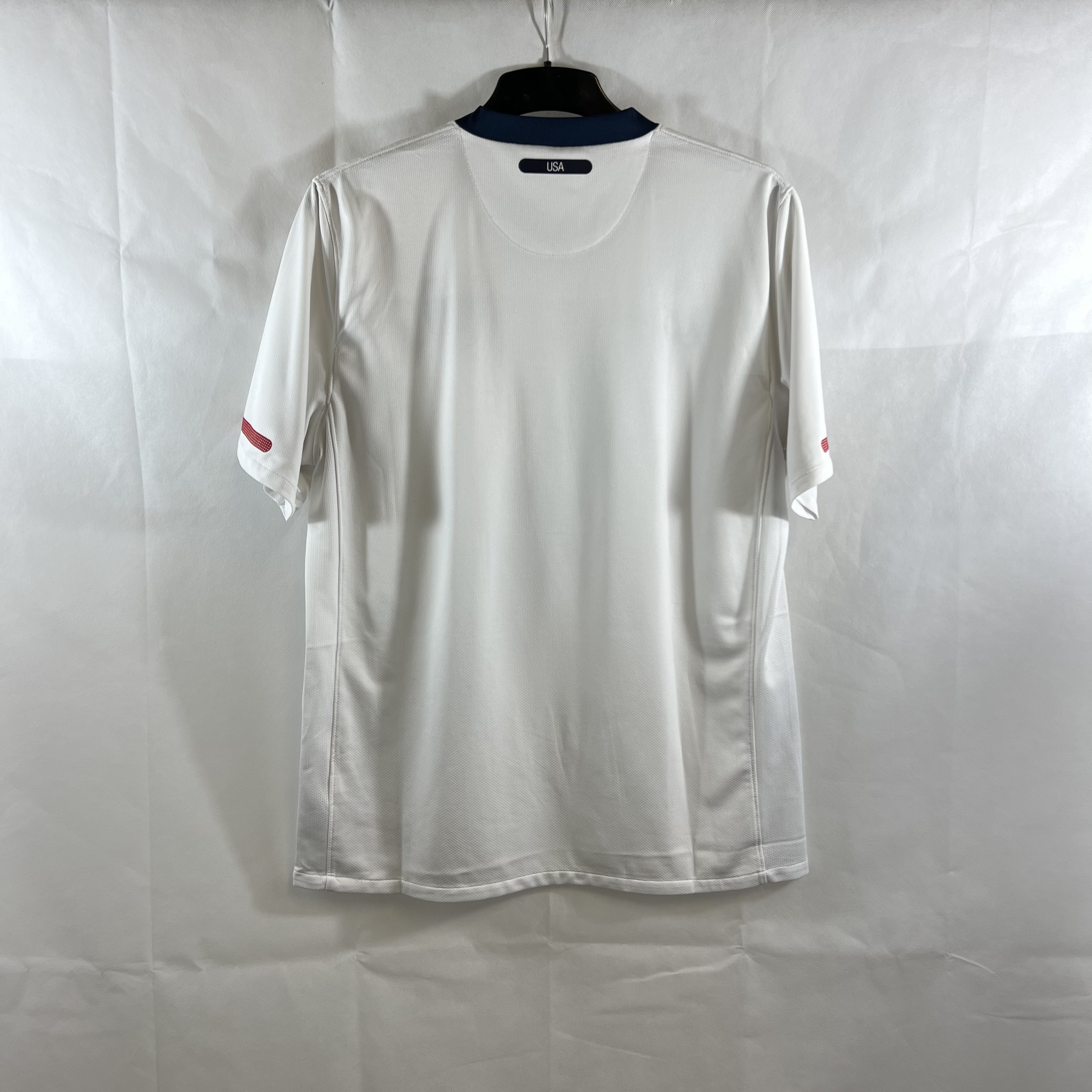 A778C90A-C879-4B42-BA1E-296F2B56B1CE