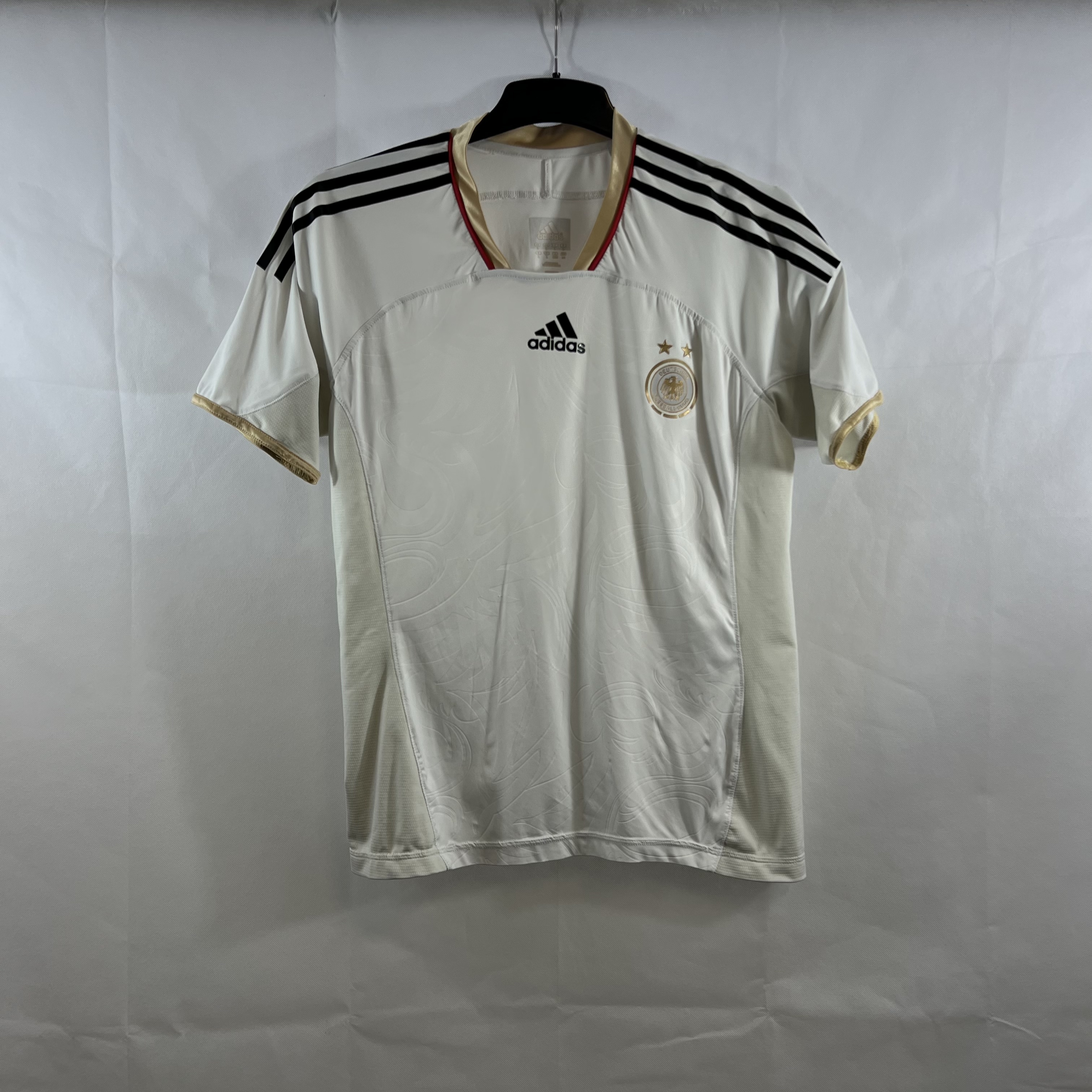 FE02C156-4905-4801-A093-55A78705FBAB