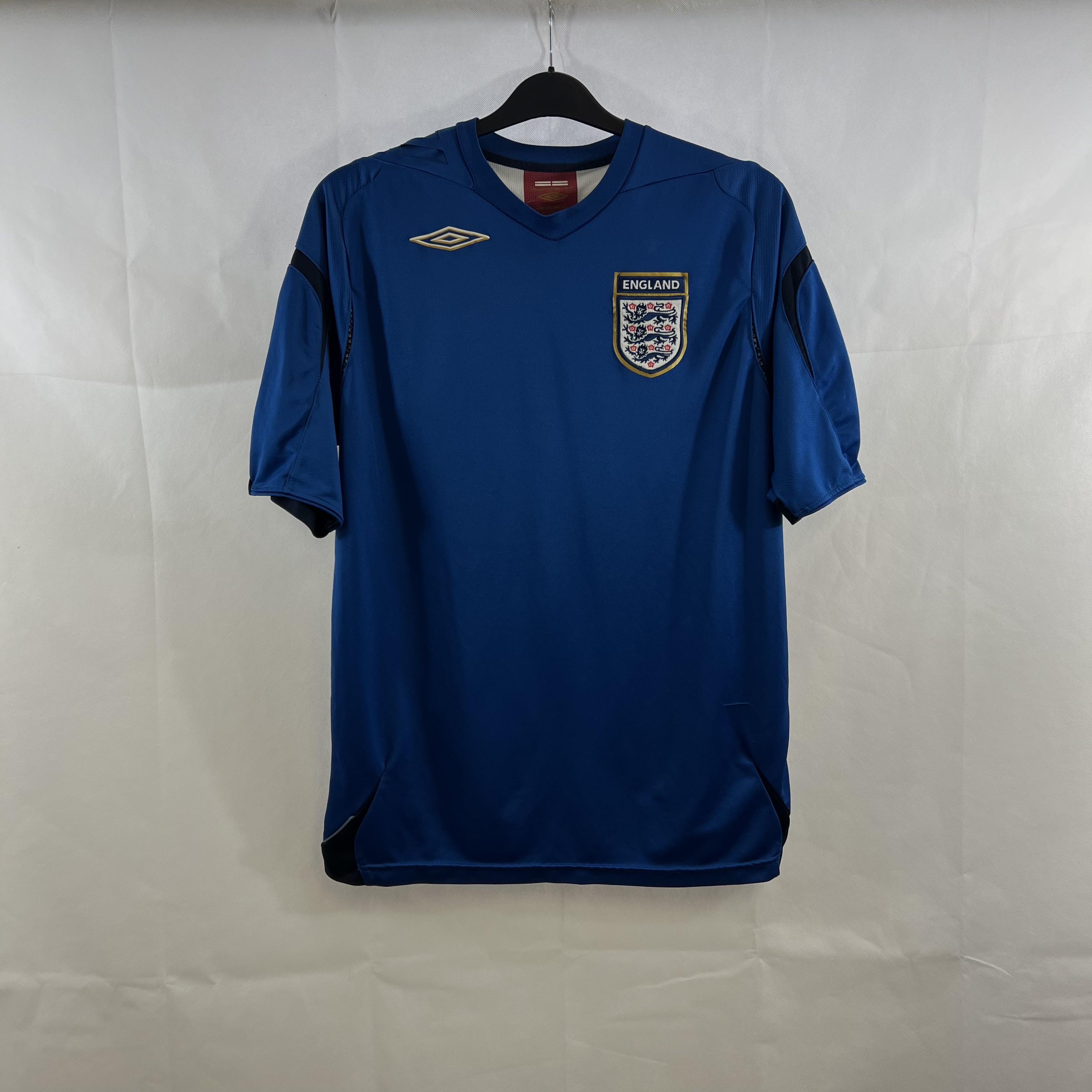 75BA451F-0ABE-40FC-990A-0017DEE3DD3B