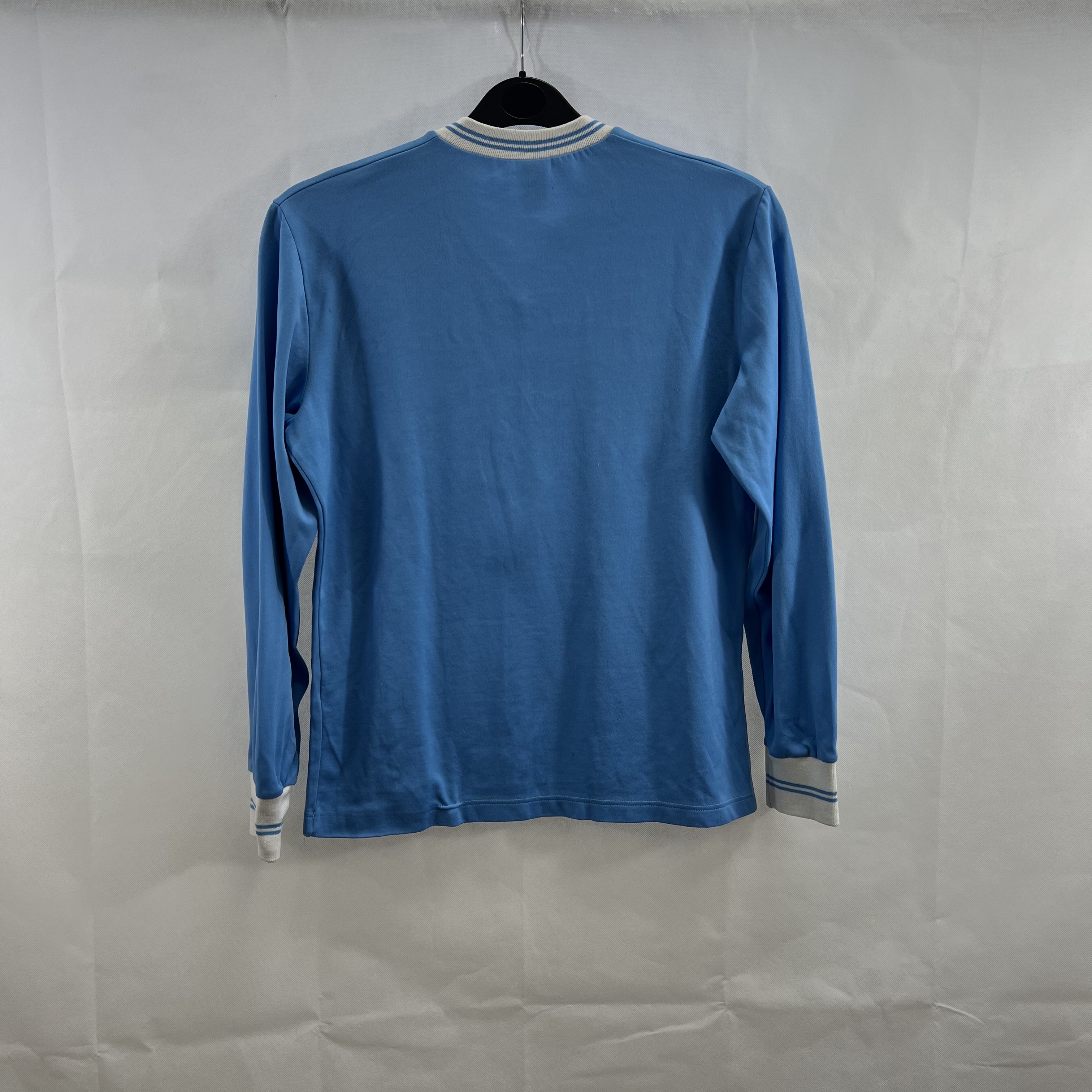 03F0BB76-7776-4EA9-8EE3-CC3B676DE9BD