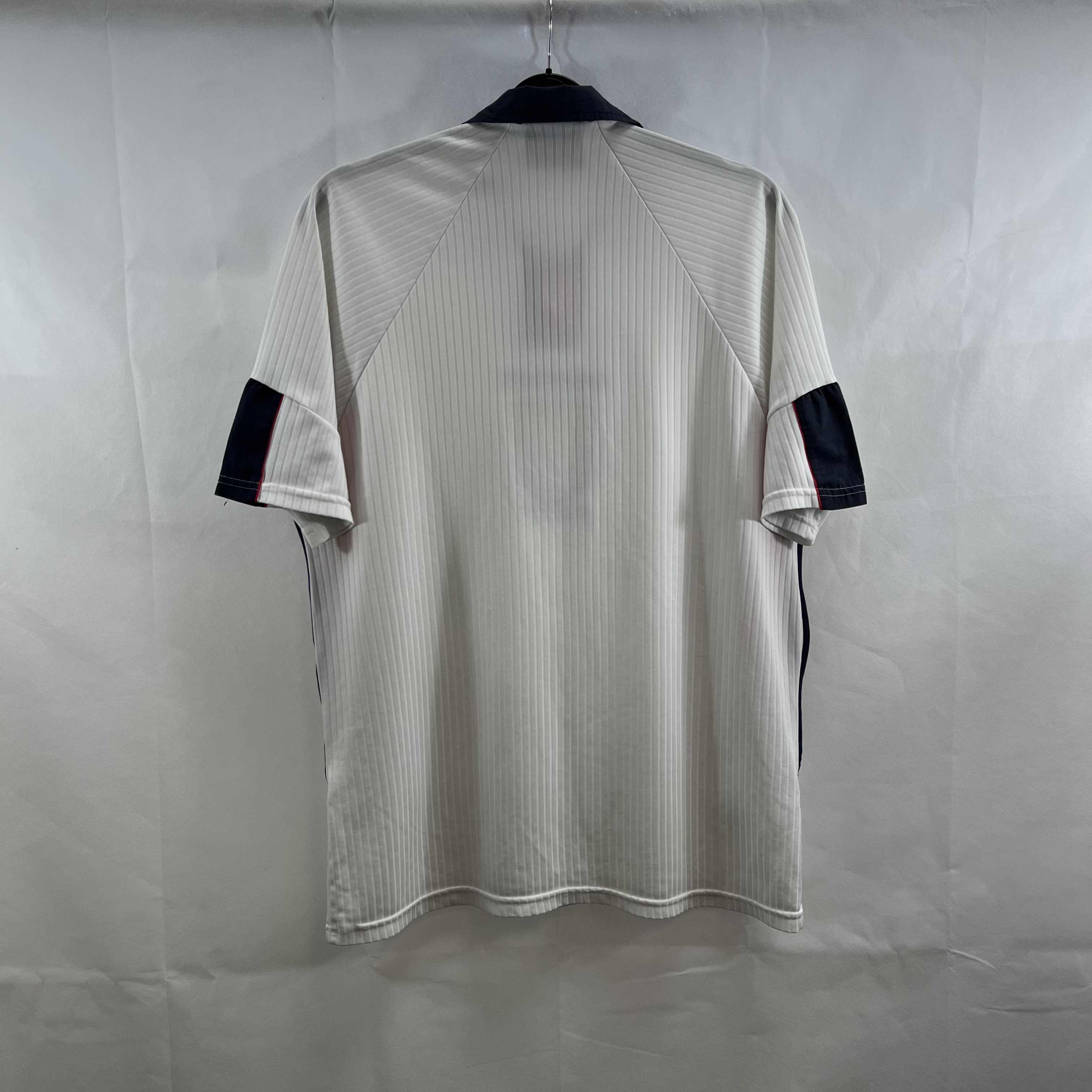 0D5CBFB9-F8A0-4980-B16B-4224EA023573