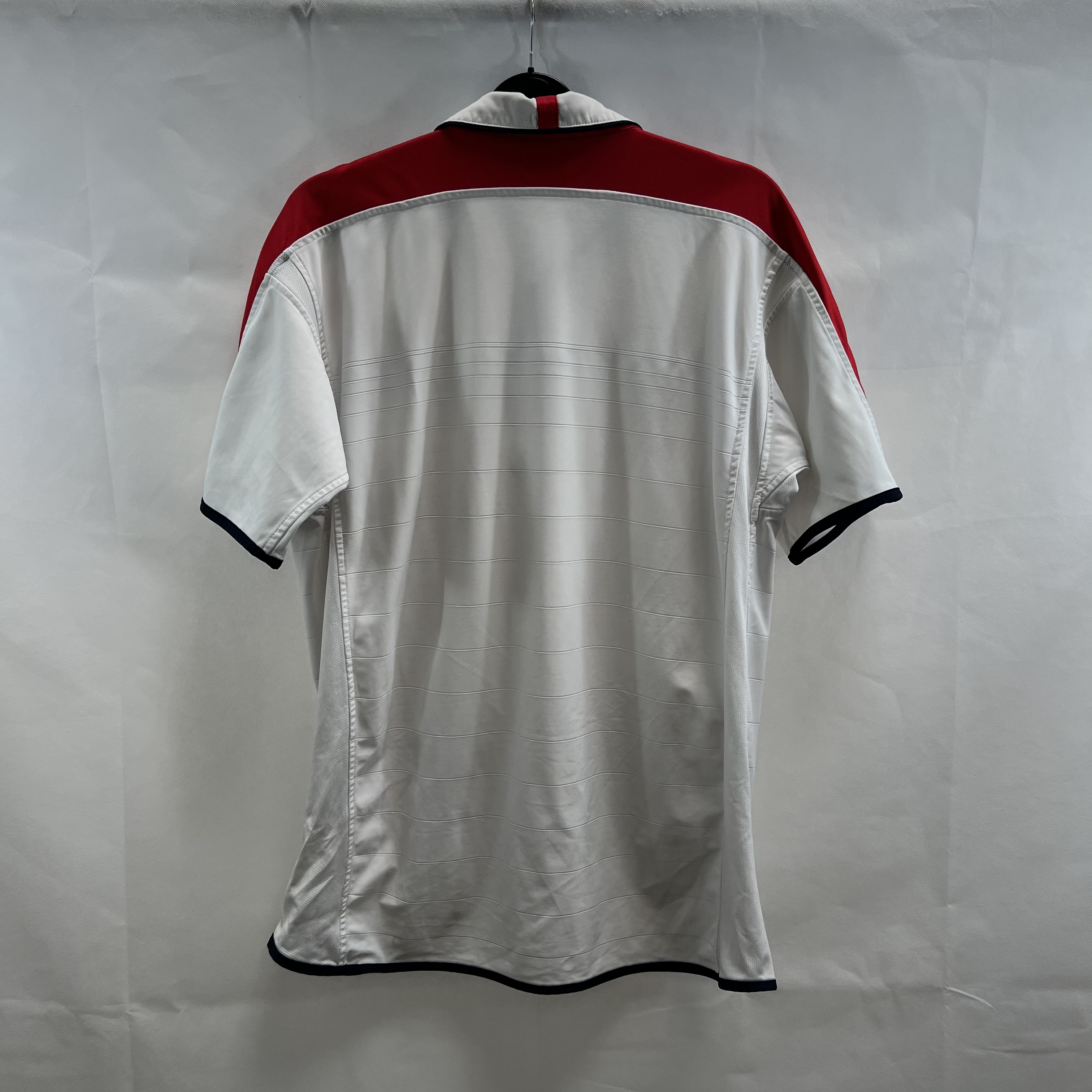 CE367D7D-C472-4AB4-B2AE-9869758F8676