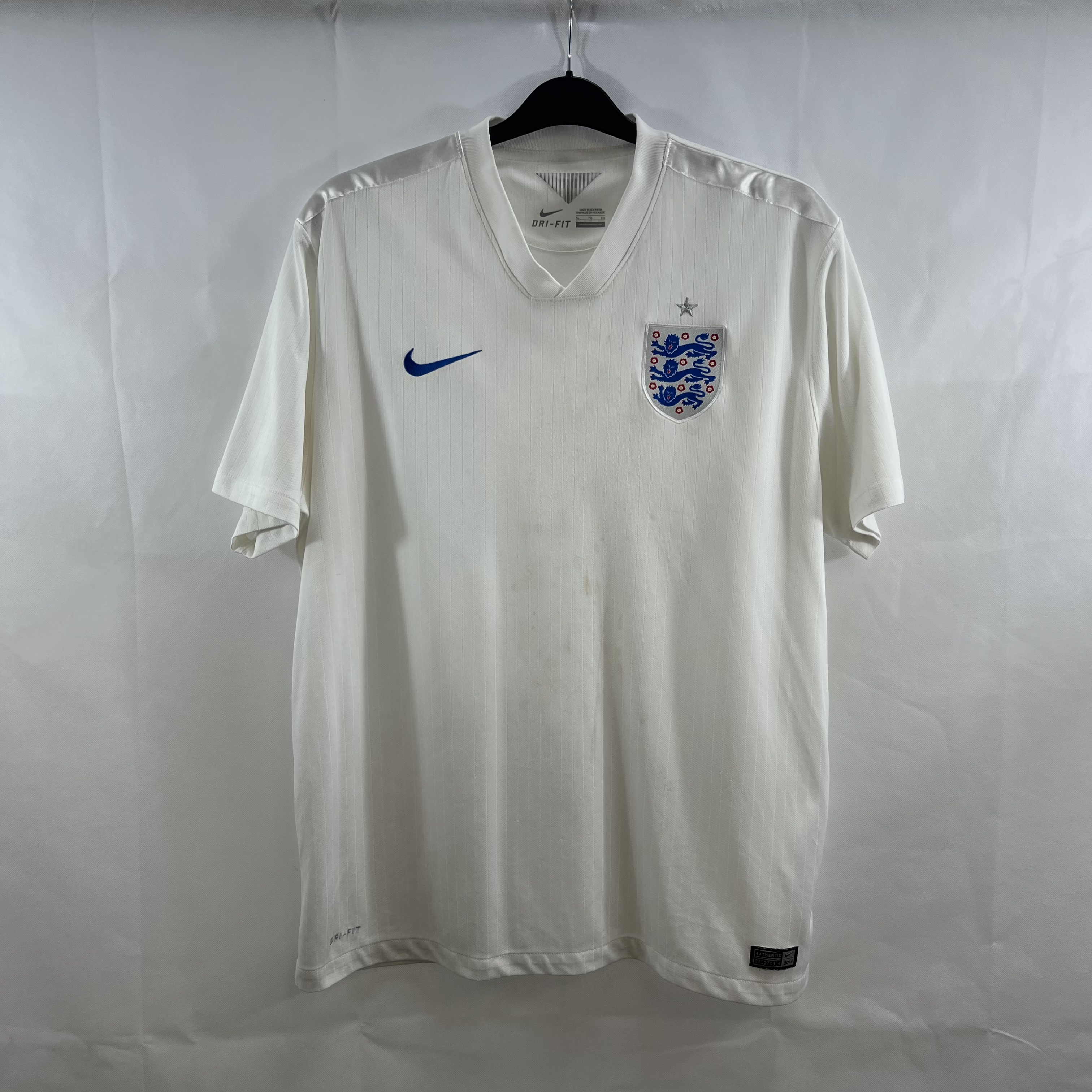 D352C896-D71C-451E-87AF-70CC1C8DCA07