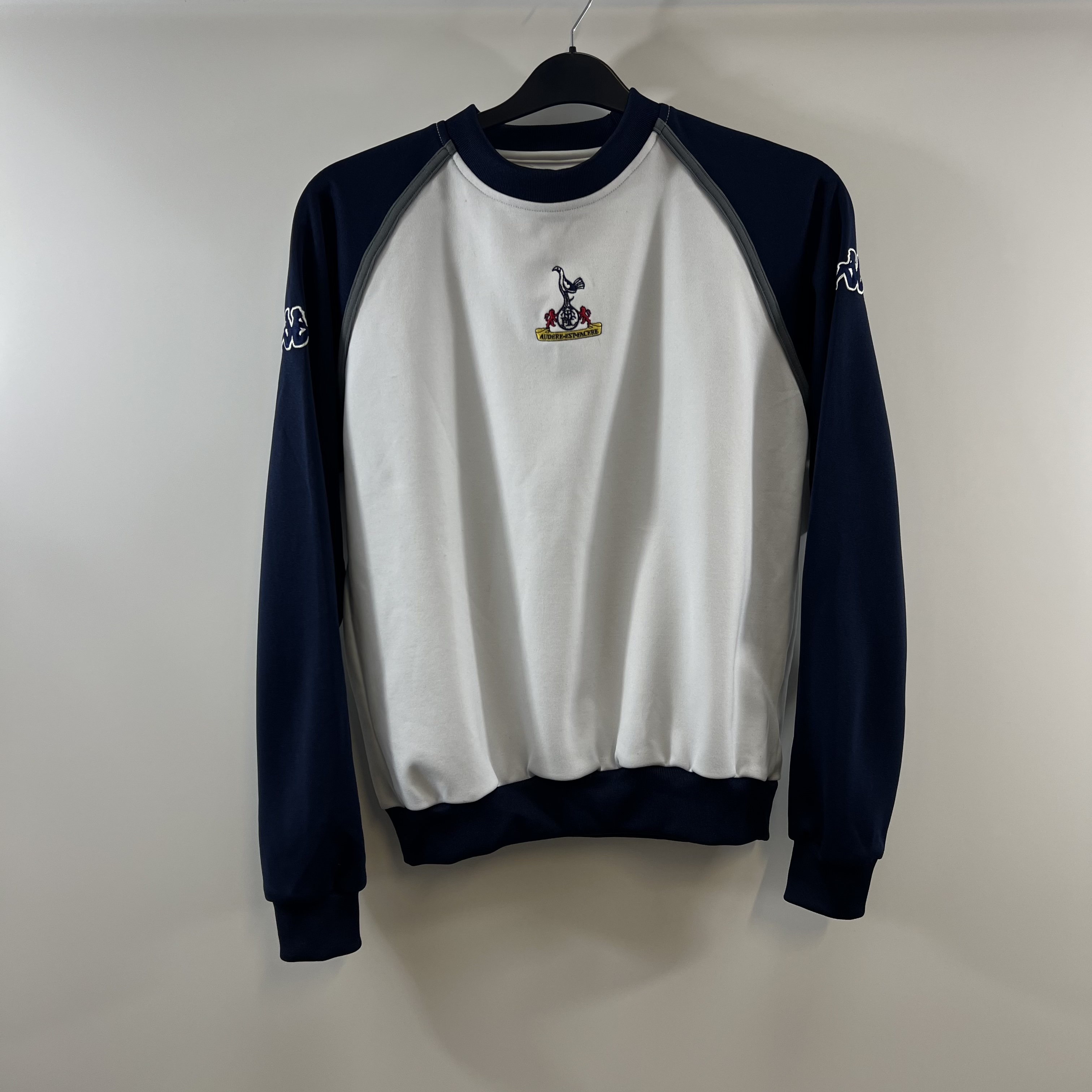 7A9F5C56-178A-4D2D-BC68-552FF6551421