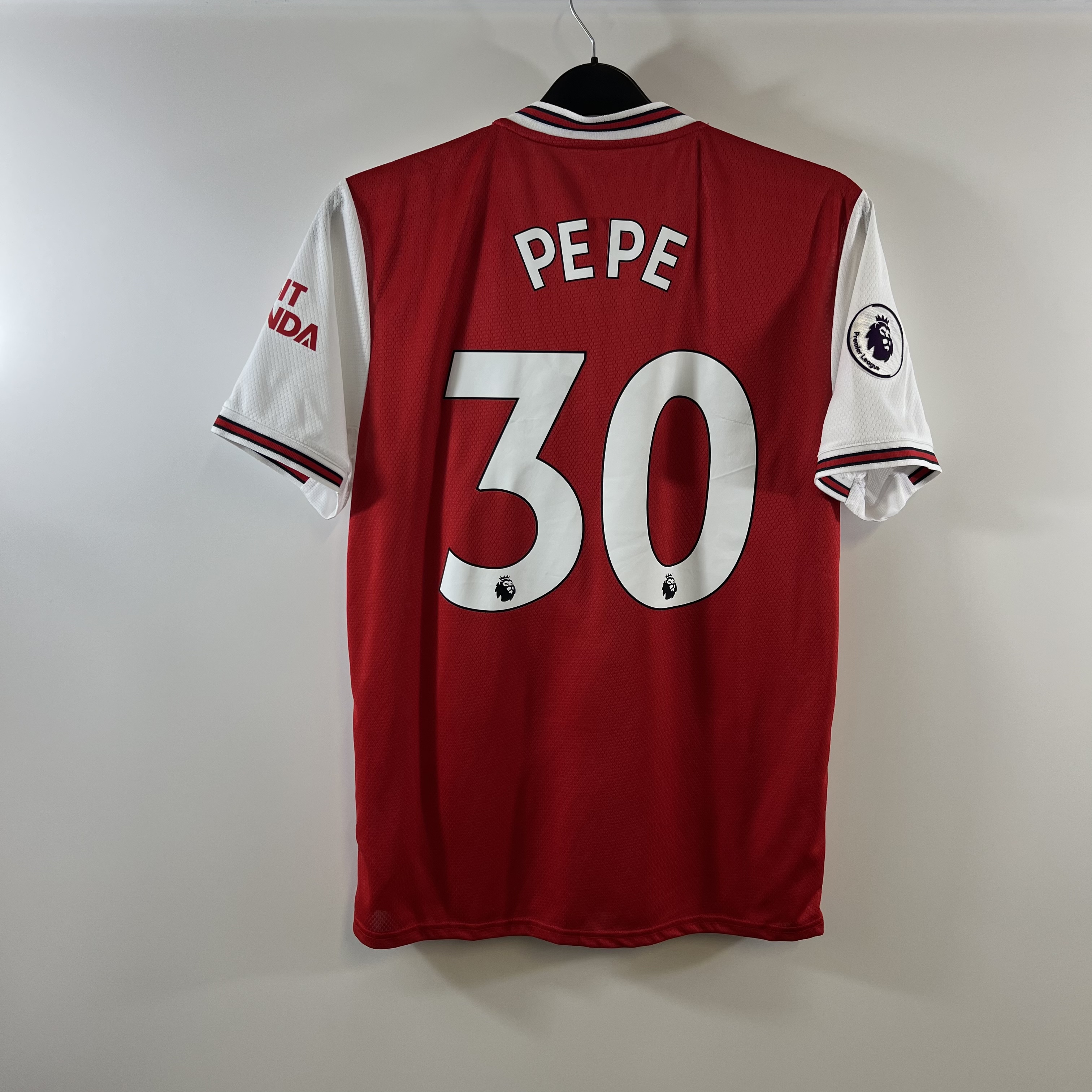 E2BF4D9D-F167-4325-B699-A2A419681CC9