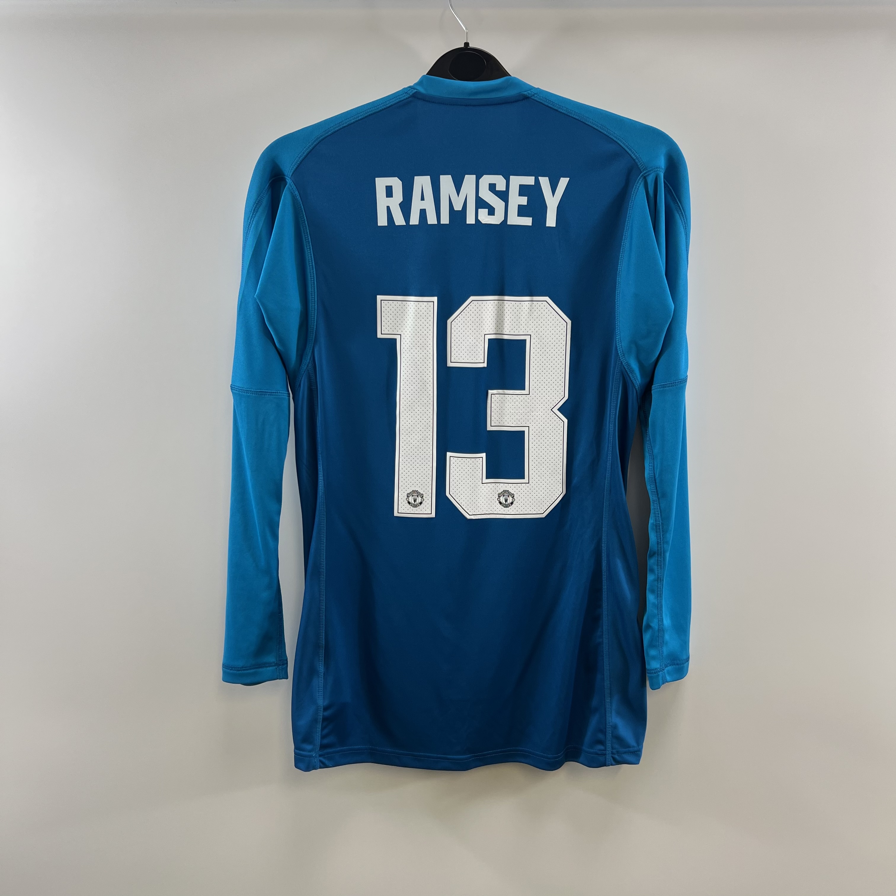 FFF99DDC-25F5-43C5-9200-C10FBE85C692