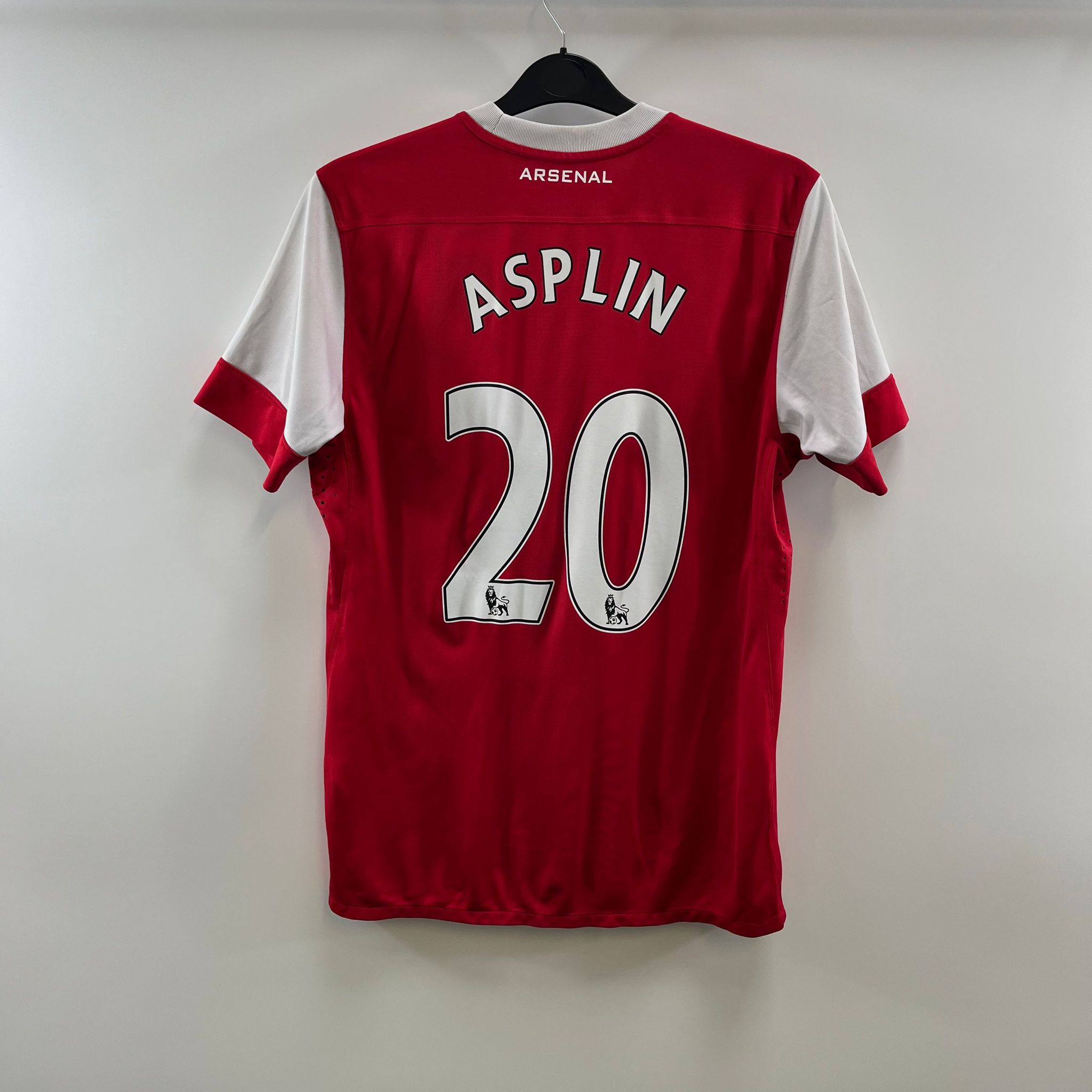 A79A6F63-A356-4042-83B8-DBCD50046651