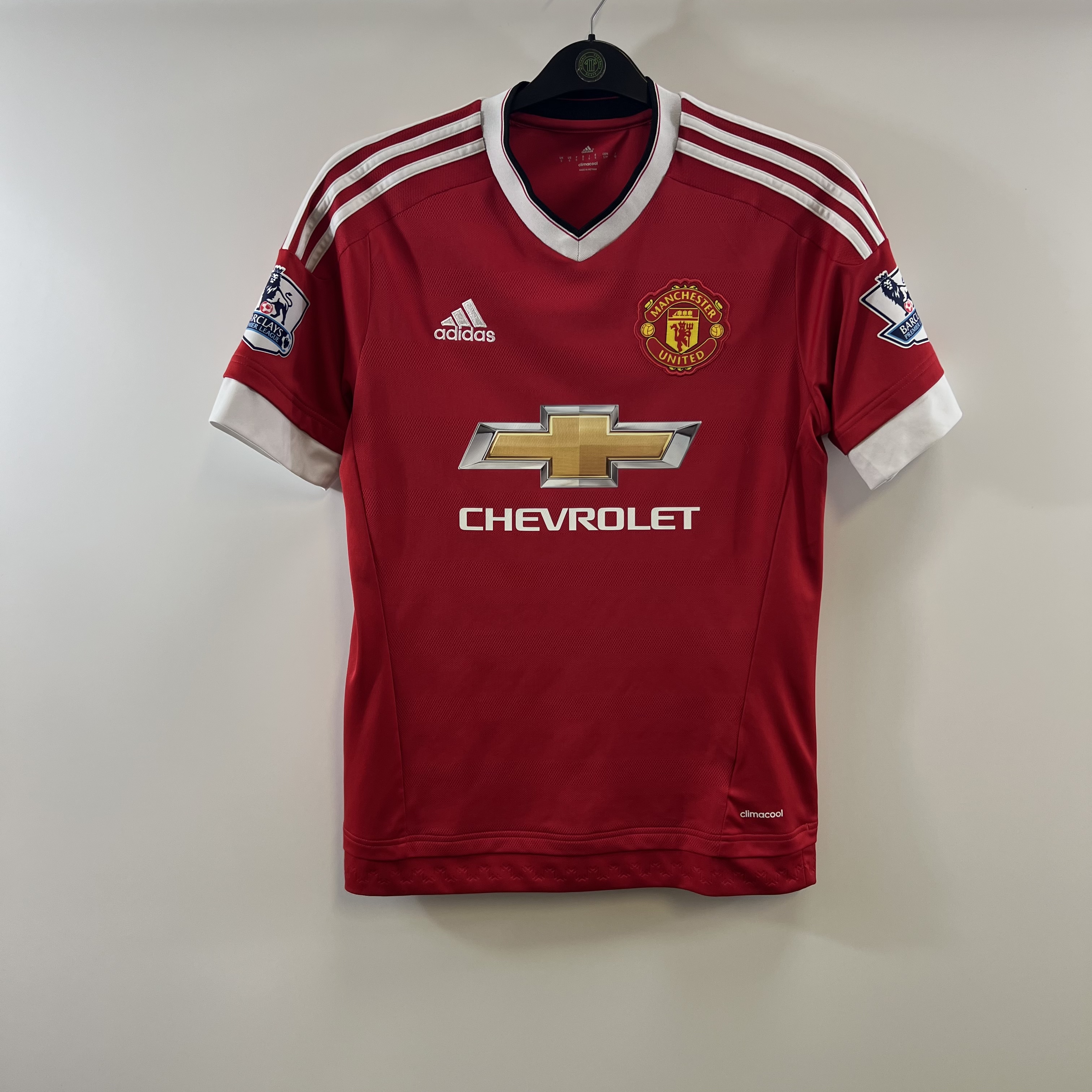 E60F41EF-10D8-411B-860F-6CC7C552CA35