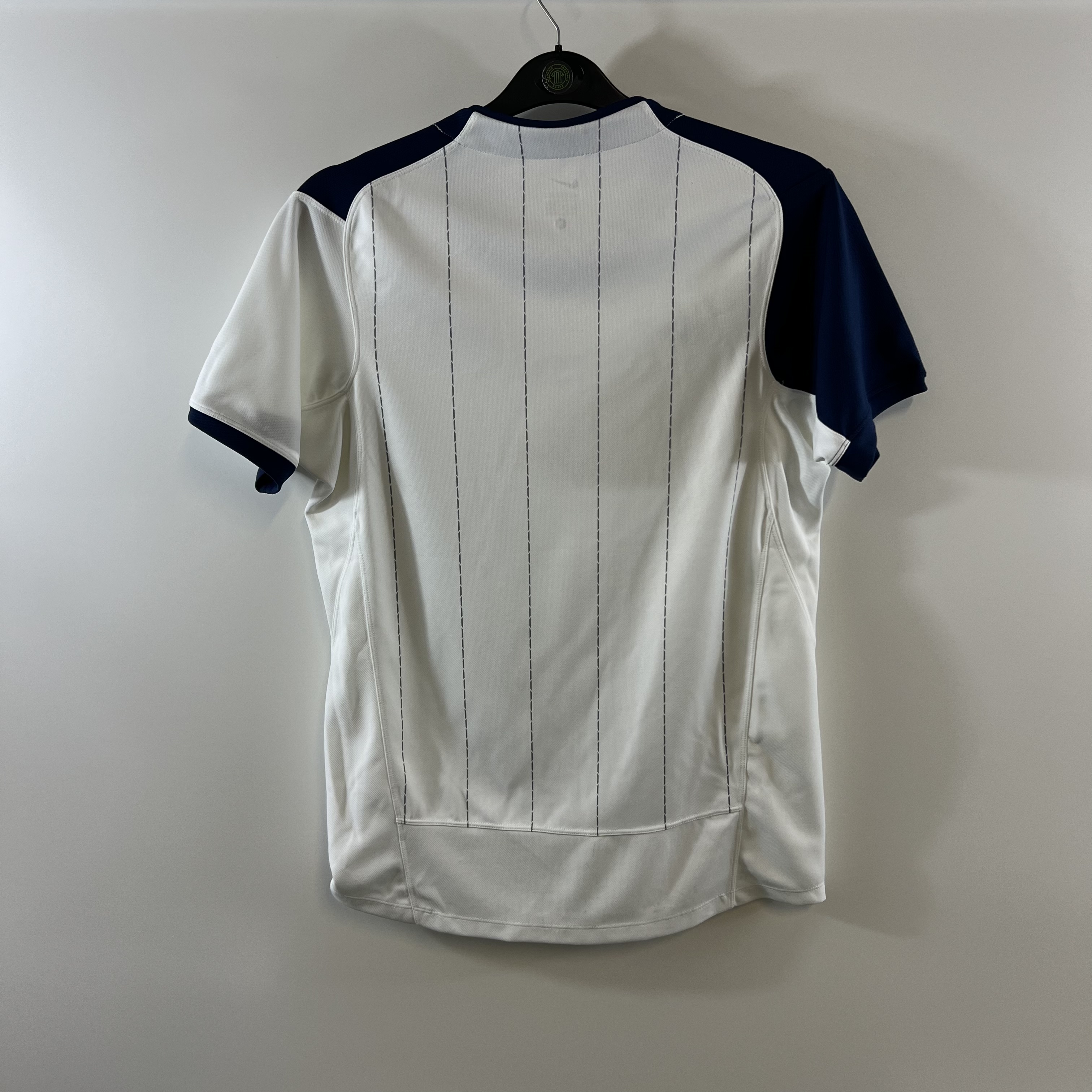 E3F3DAEC-D133-4E13-BDCC-4F8256E86306