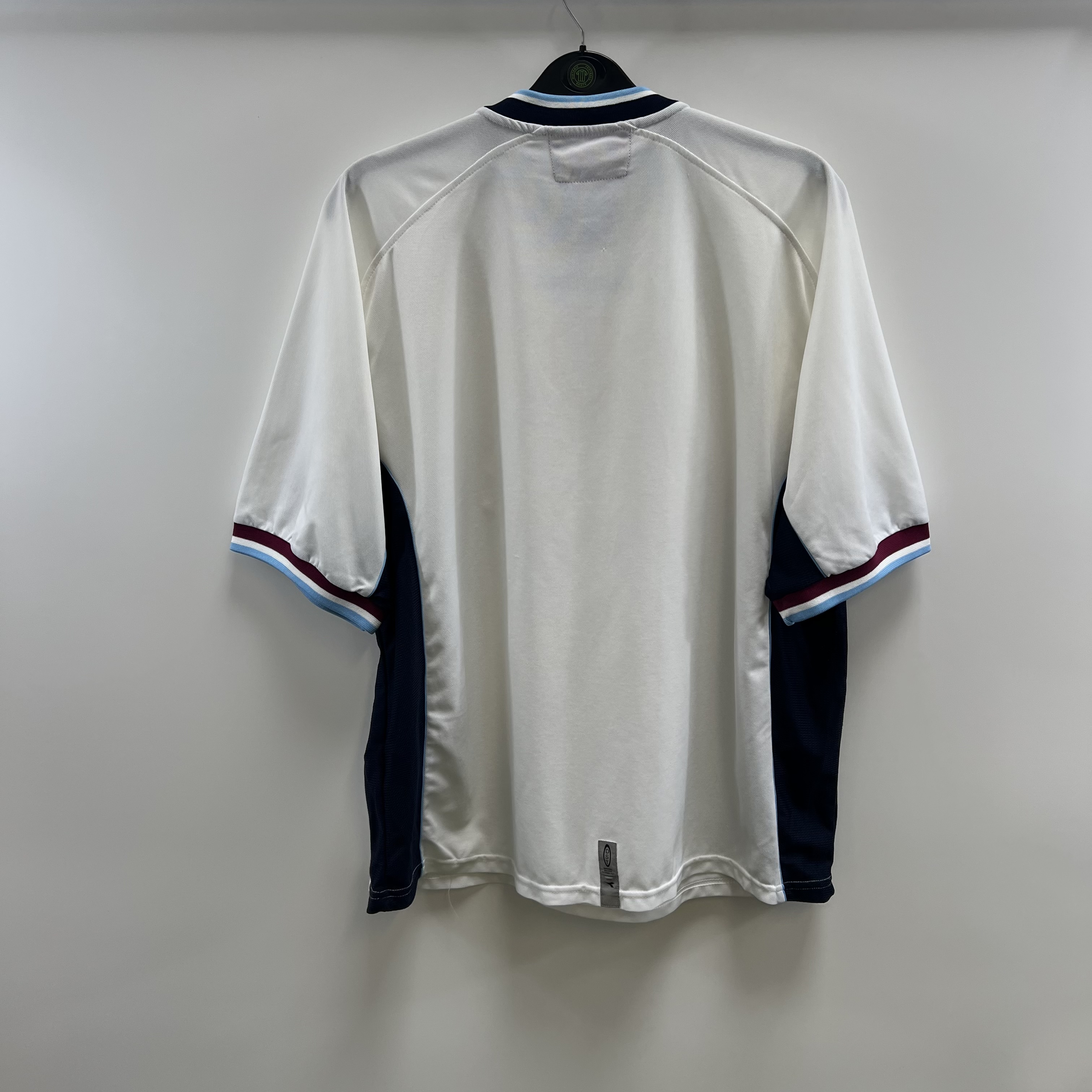 ウェア Aston Villa 02/03 DIADORA Long sleeve ウェア Aston Villa 02/03 DIADORA Long sleeve ウェア Aston