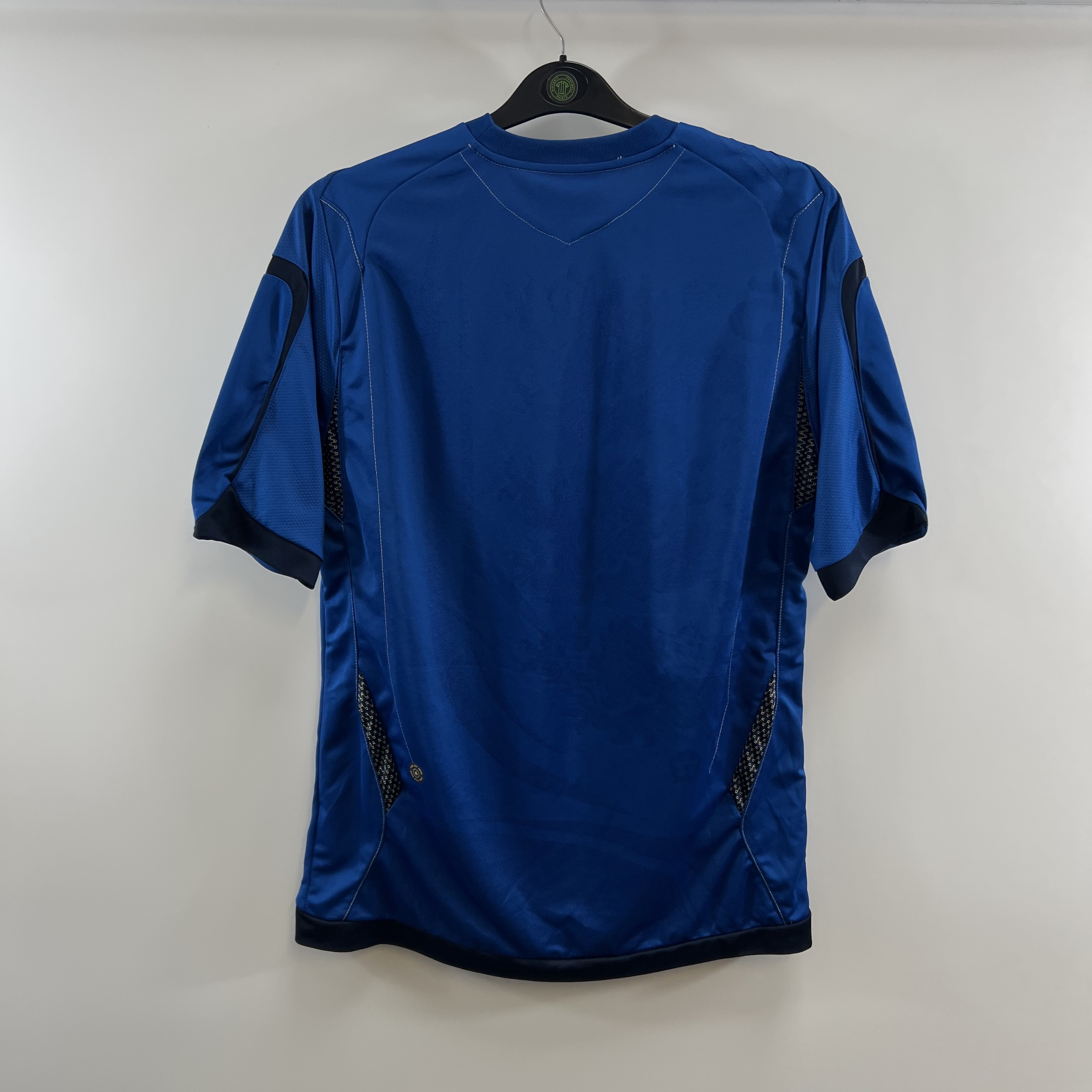 E6BF05E7-8774-4C8C-B6A5-E28B68437DA3