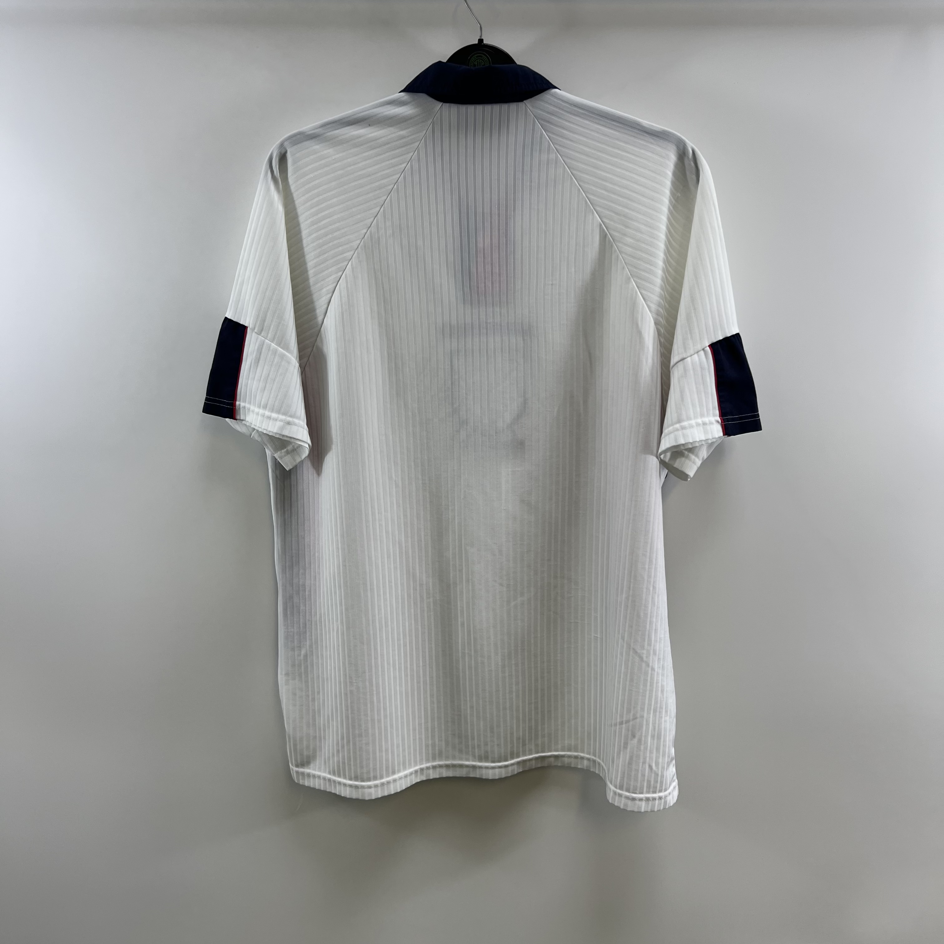 050BB854-0287-44D1-A2CF-AF80CBAAA188