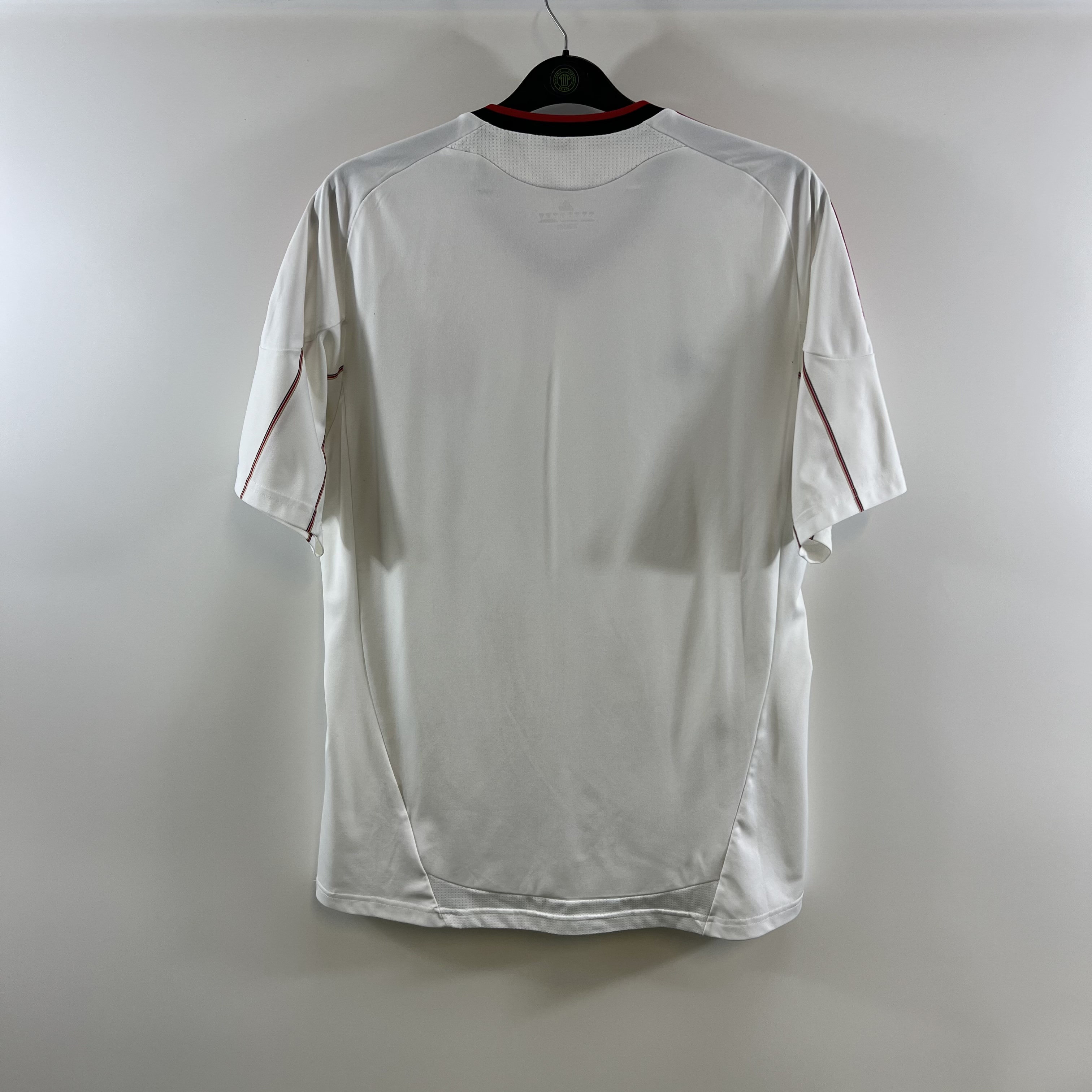 1EF40AAE-B53E-497C-B46A-130BDFCF5F20