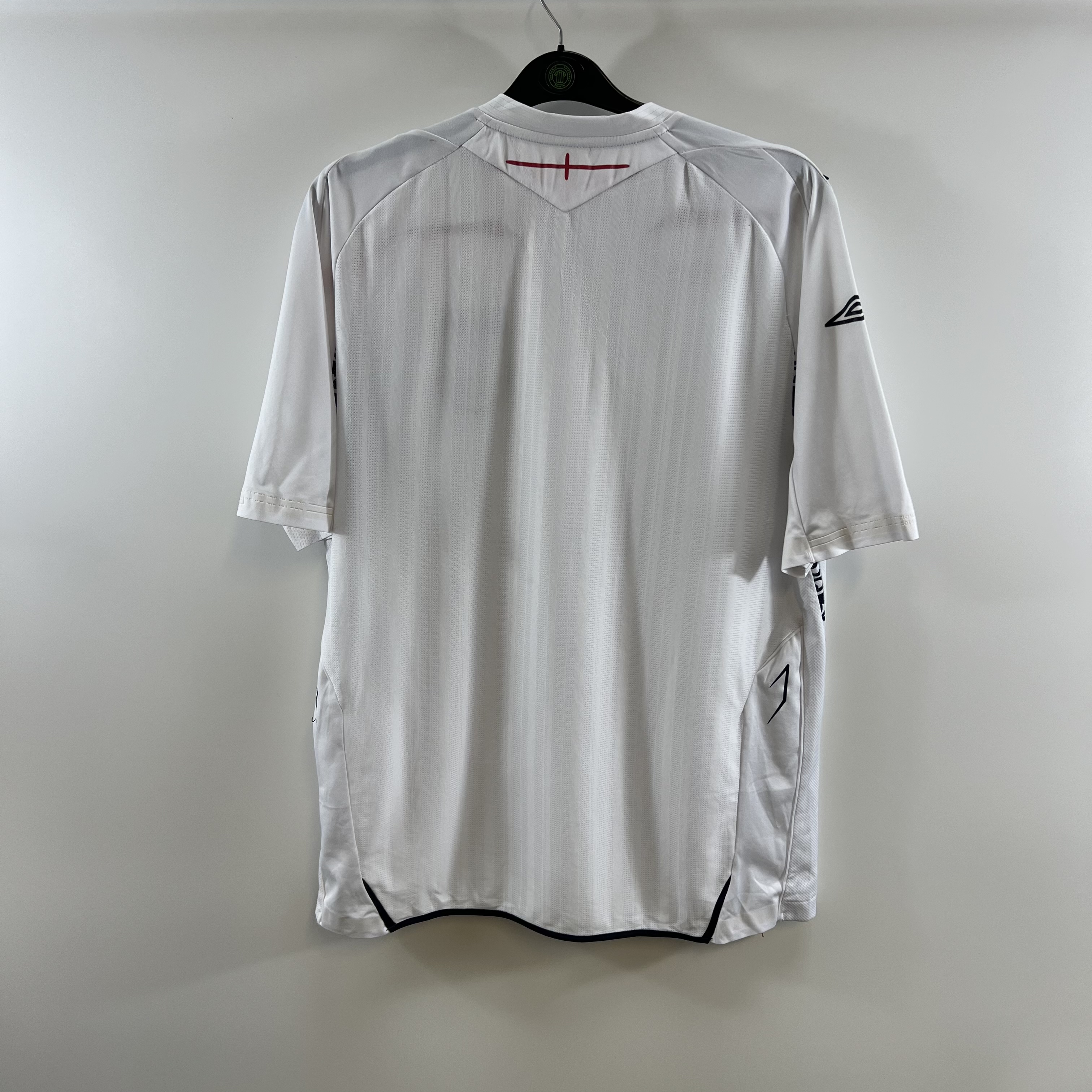 5686F96E-5A38-4738-AFB1-7C78393CDEFC