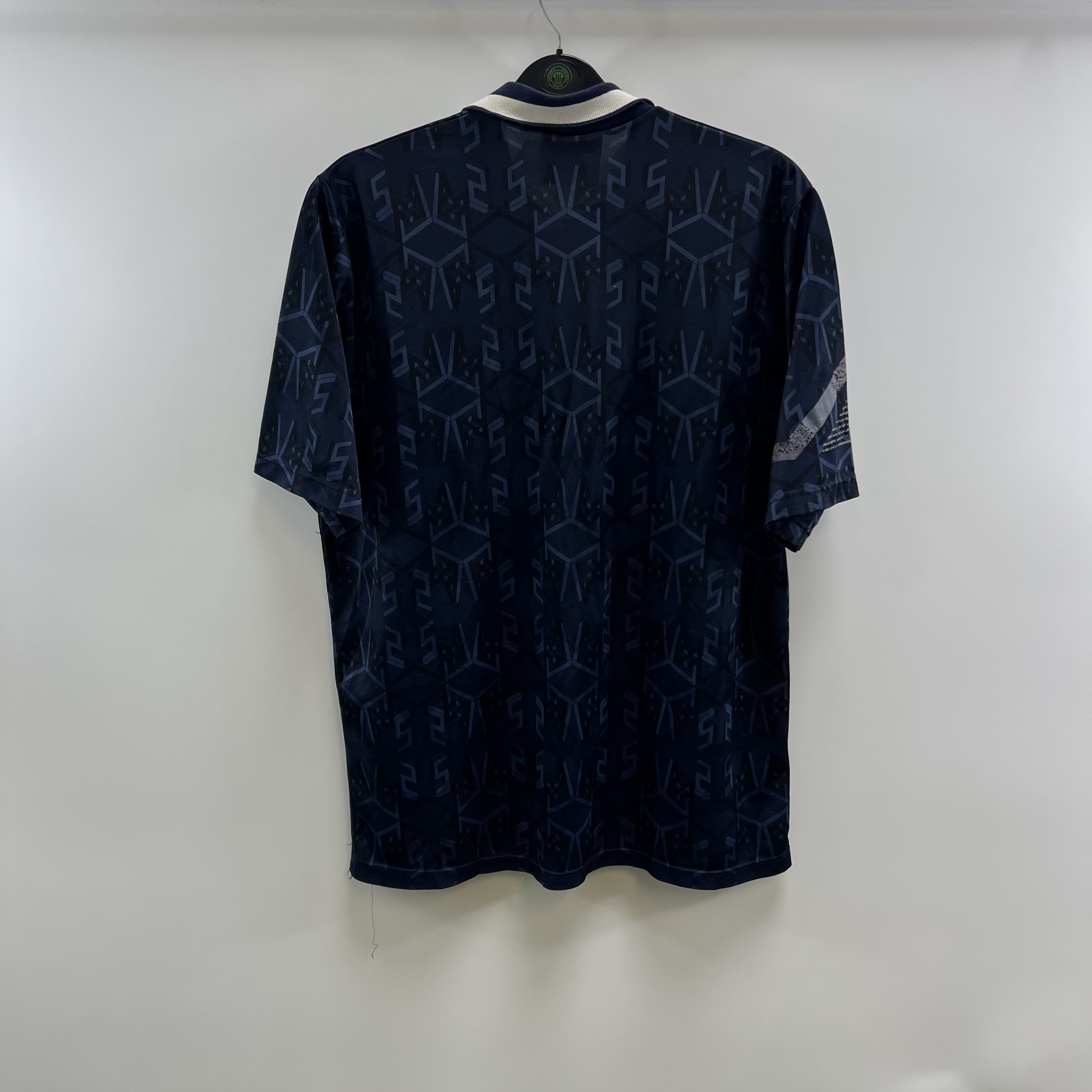 5A6008F3-711E-4FE9-B037-9B35709C9009