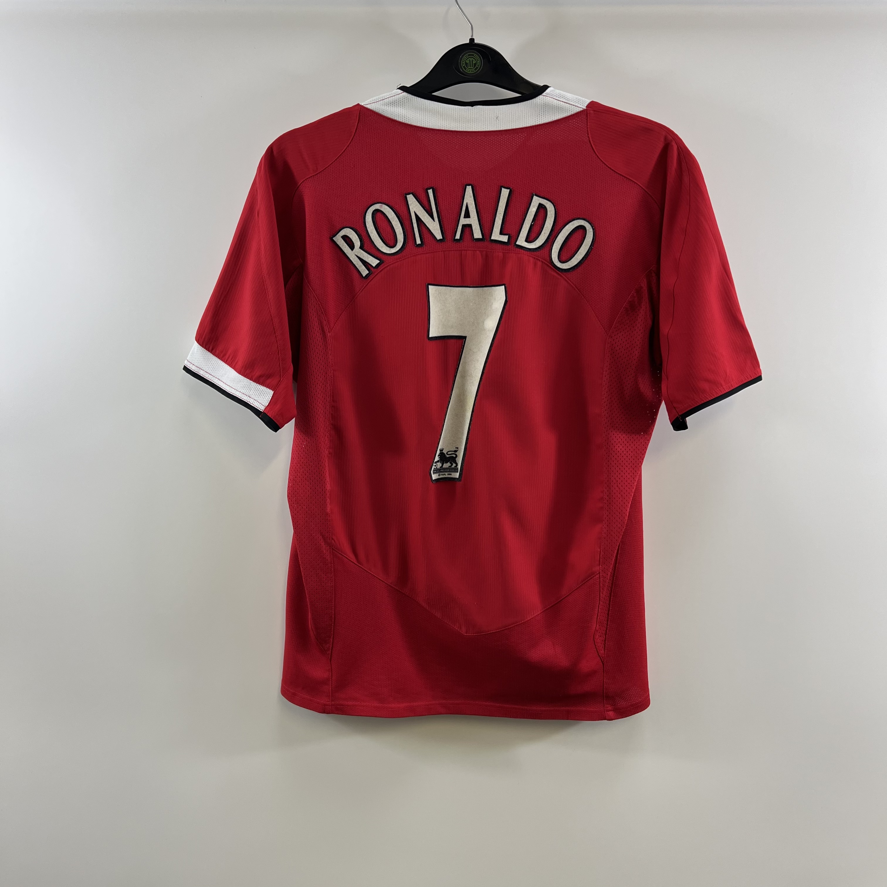 A4B6058C-278B-4063-B24F-453B003D7138