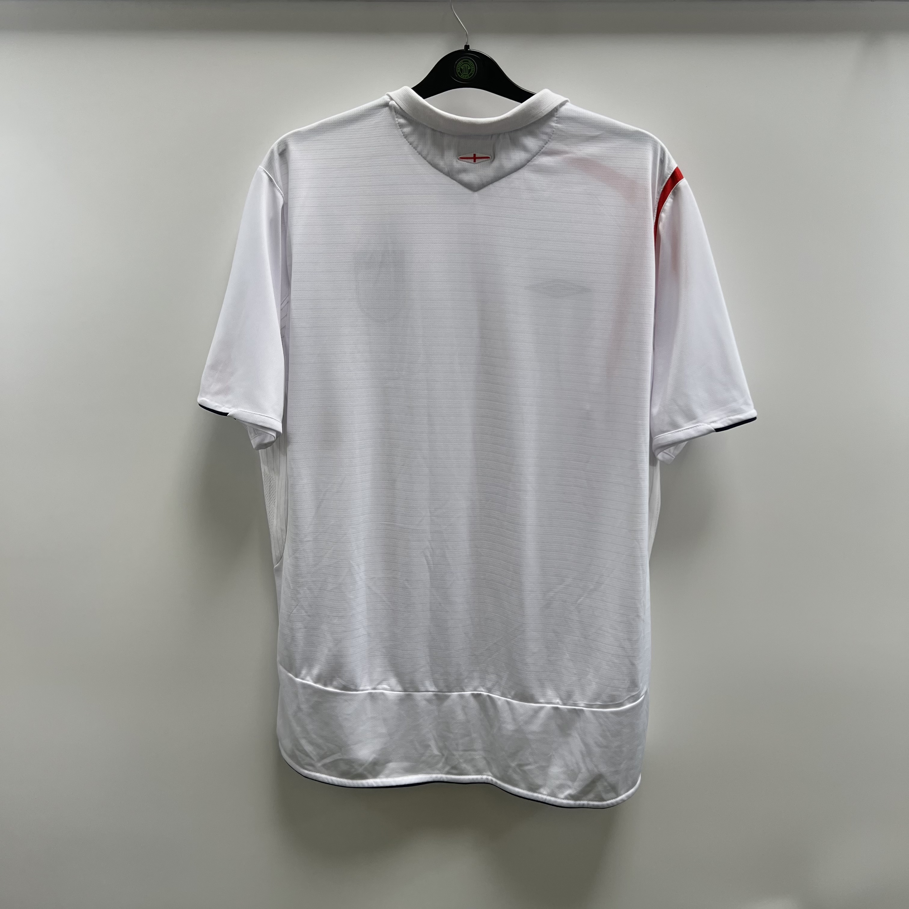 B06B37C5-F808-460B-8CE9-FEE7805821A8