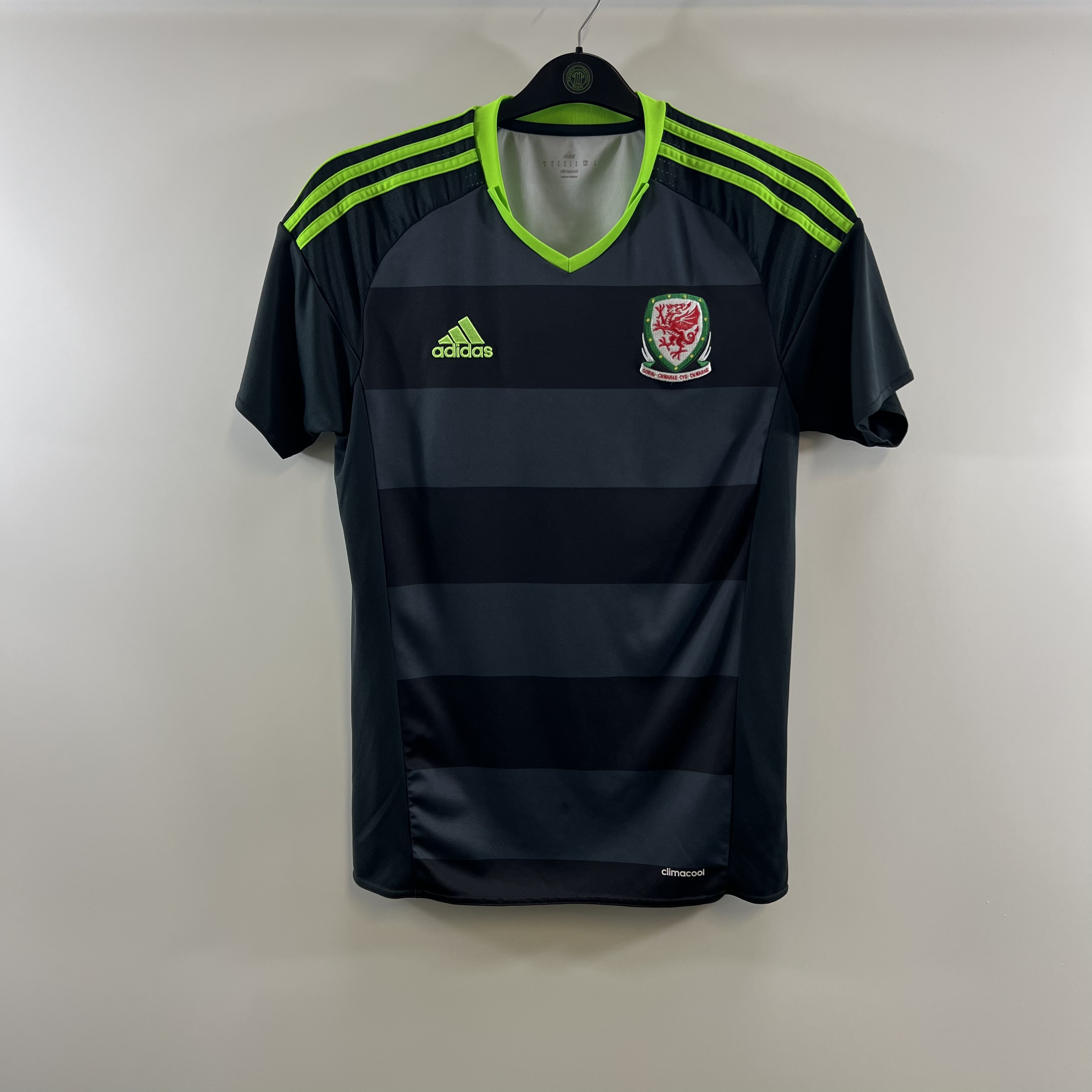 5B4C0C0F-4D7E-4050-95E4-FB01FF7B2A7D