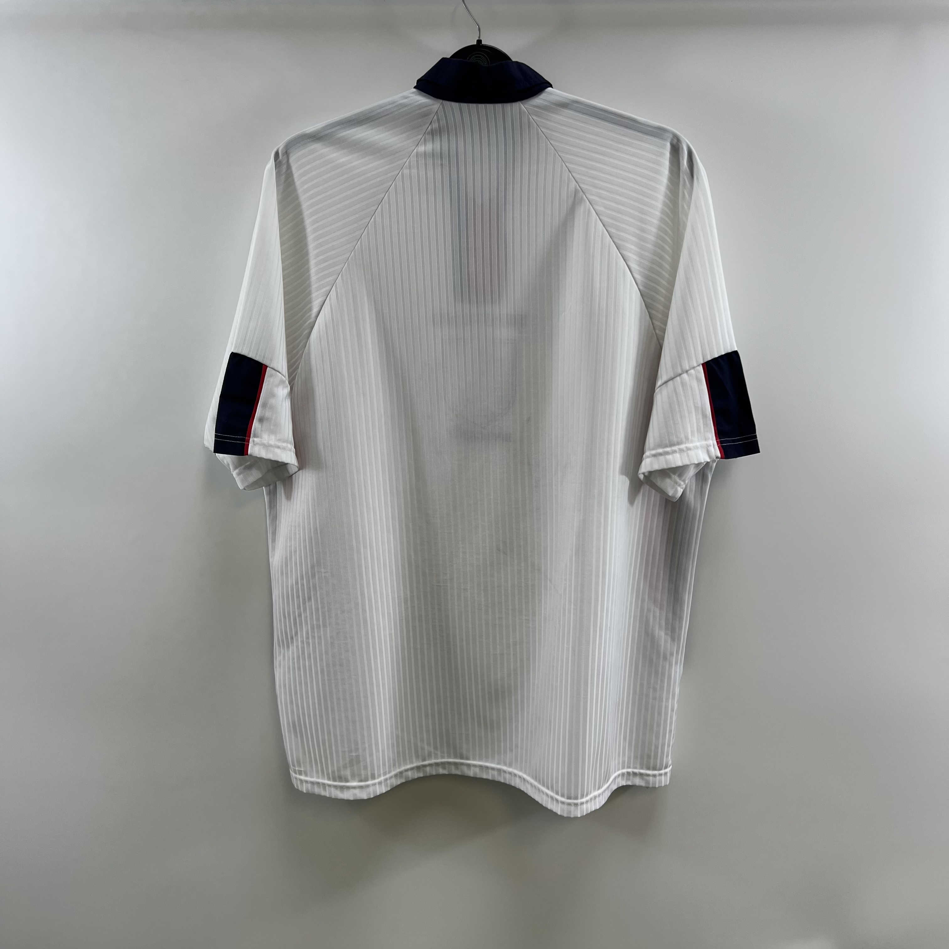 88A9E8BB-6C4C-4F67-98FA-F58FE6FA461C