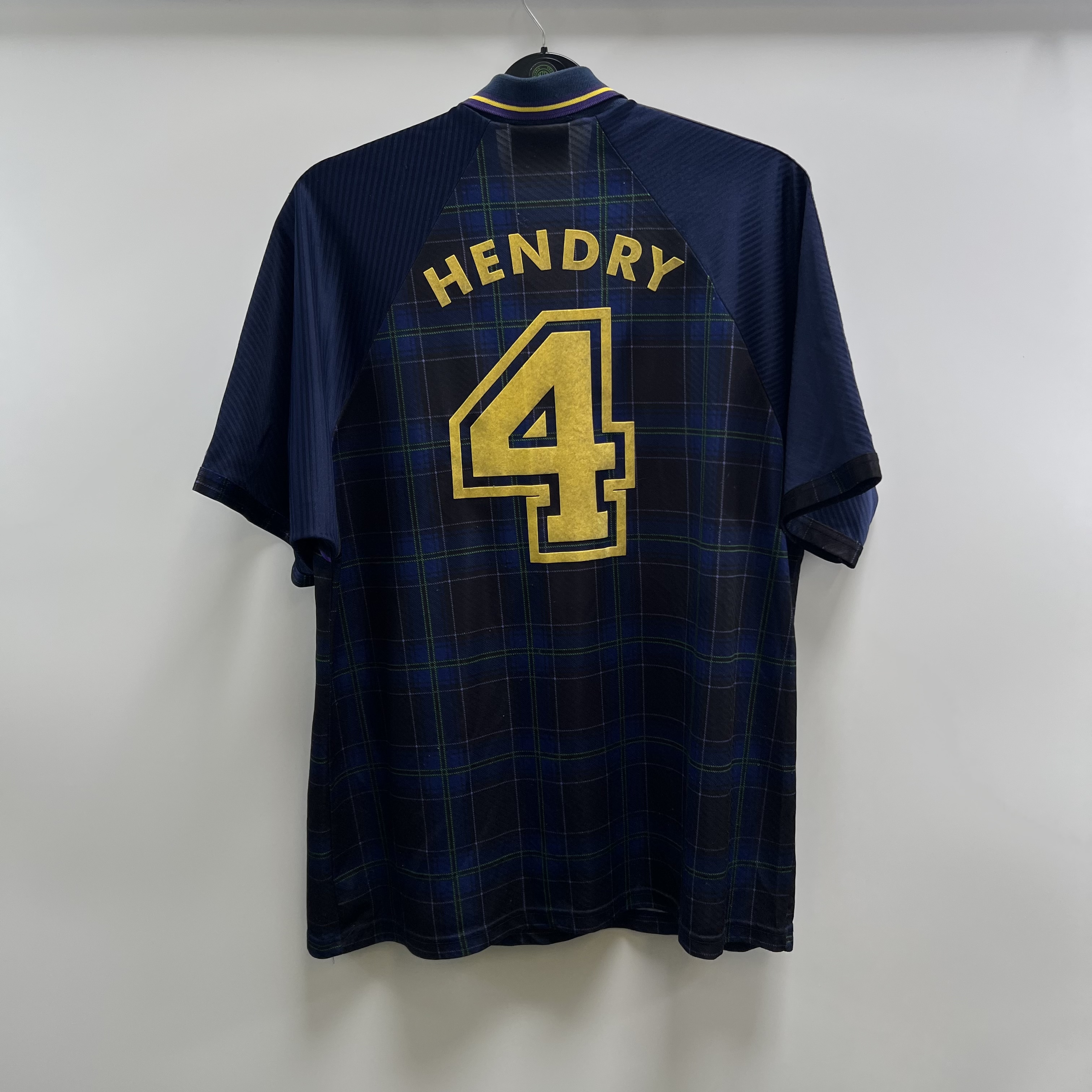 B9E38A3D-1F55-4A5C-8E30-E105D3CF988C