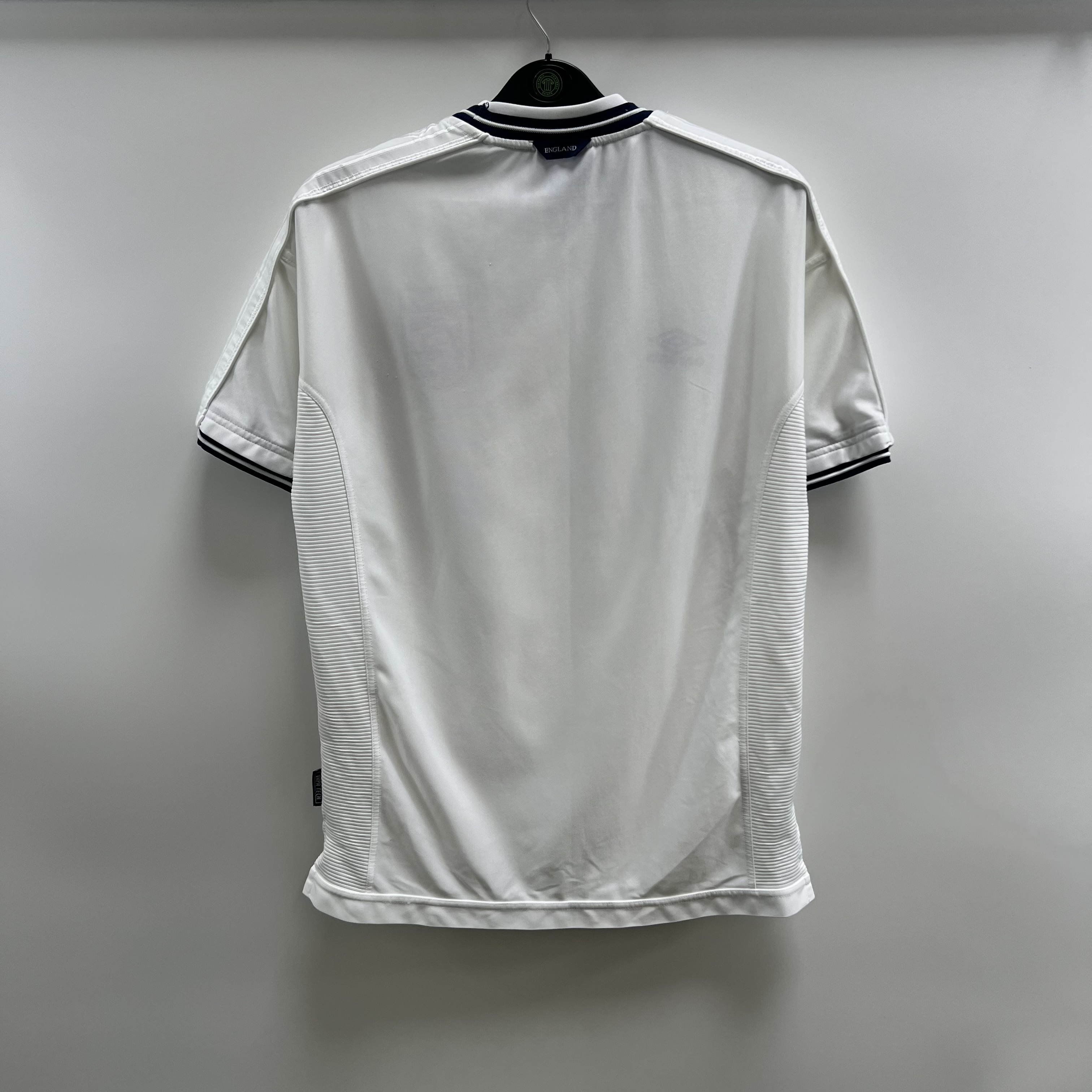 F55A7E8F-6329-4C4F-84CD-1F9C4E189C6D