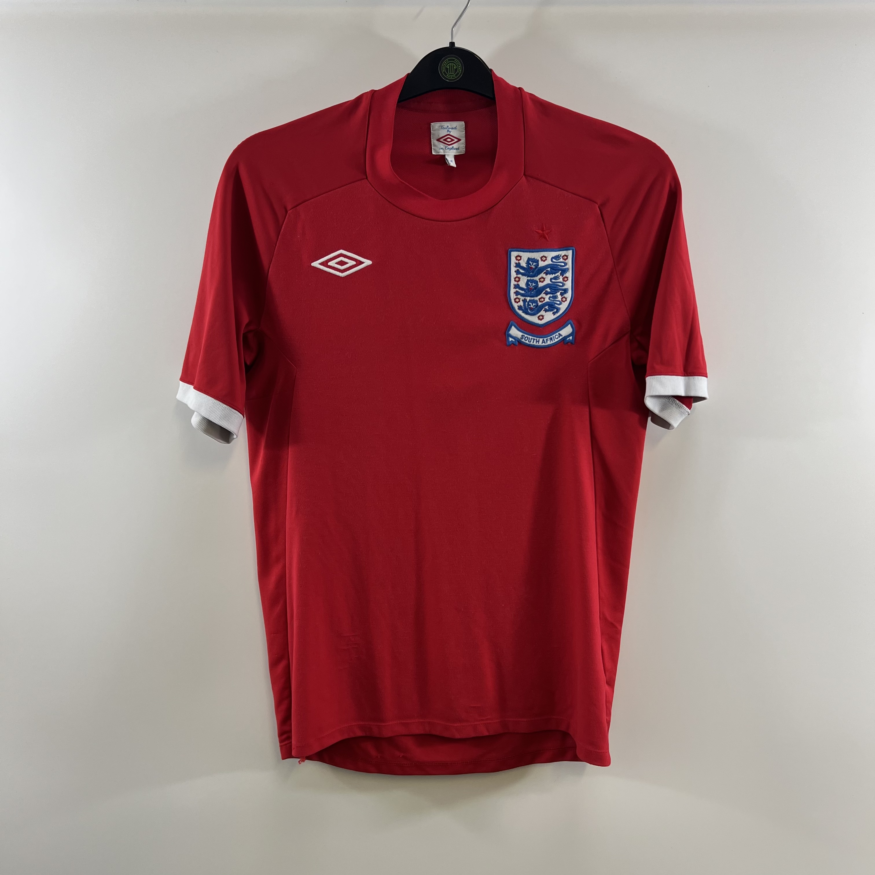 FBCADAEE-D8D7-433D-9562-DB6849BD670F