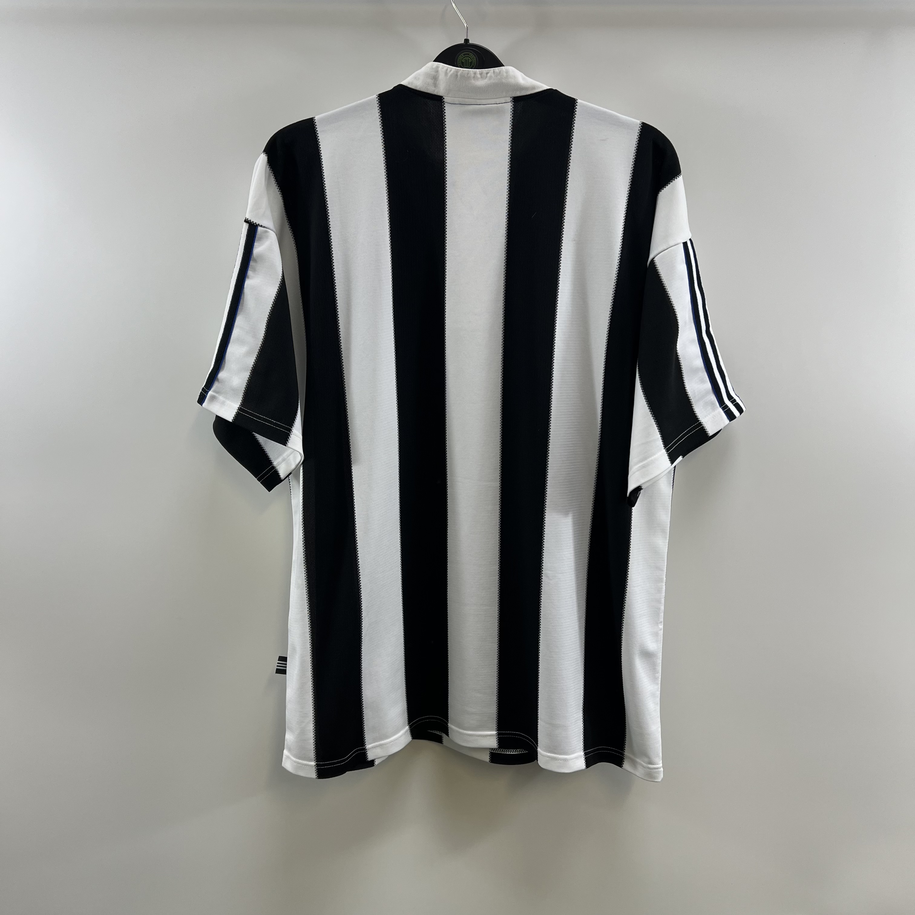 6B1EA146-616A-4106-8A7B-C7A8F9EEF797