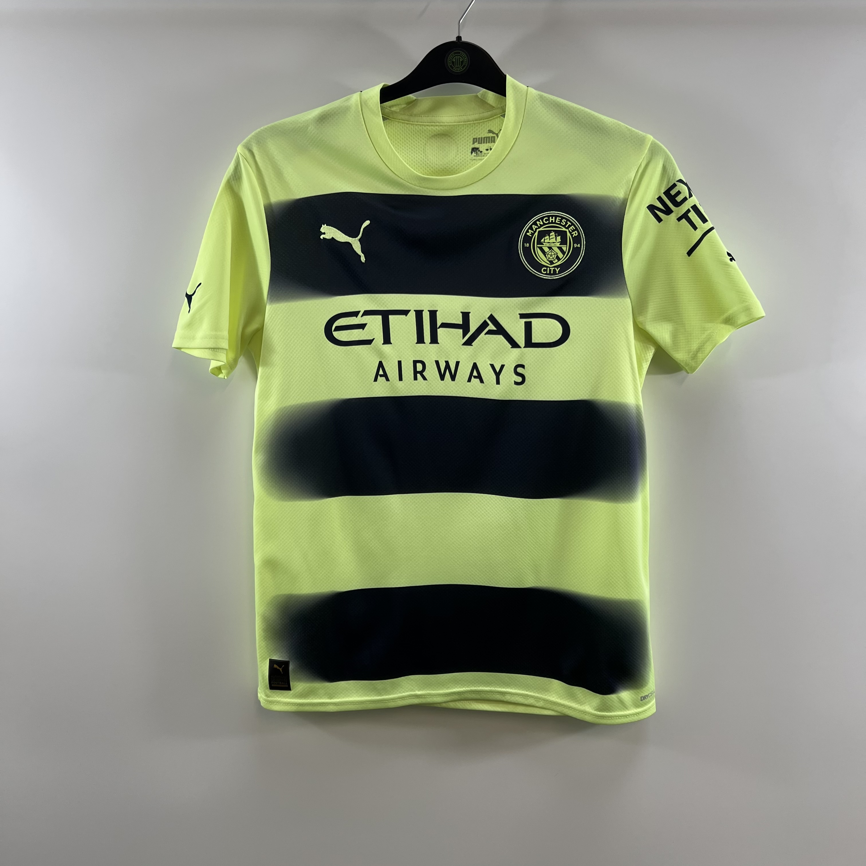 8EED5D7F-734A-4F04-AF8D-AE251C9141D1