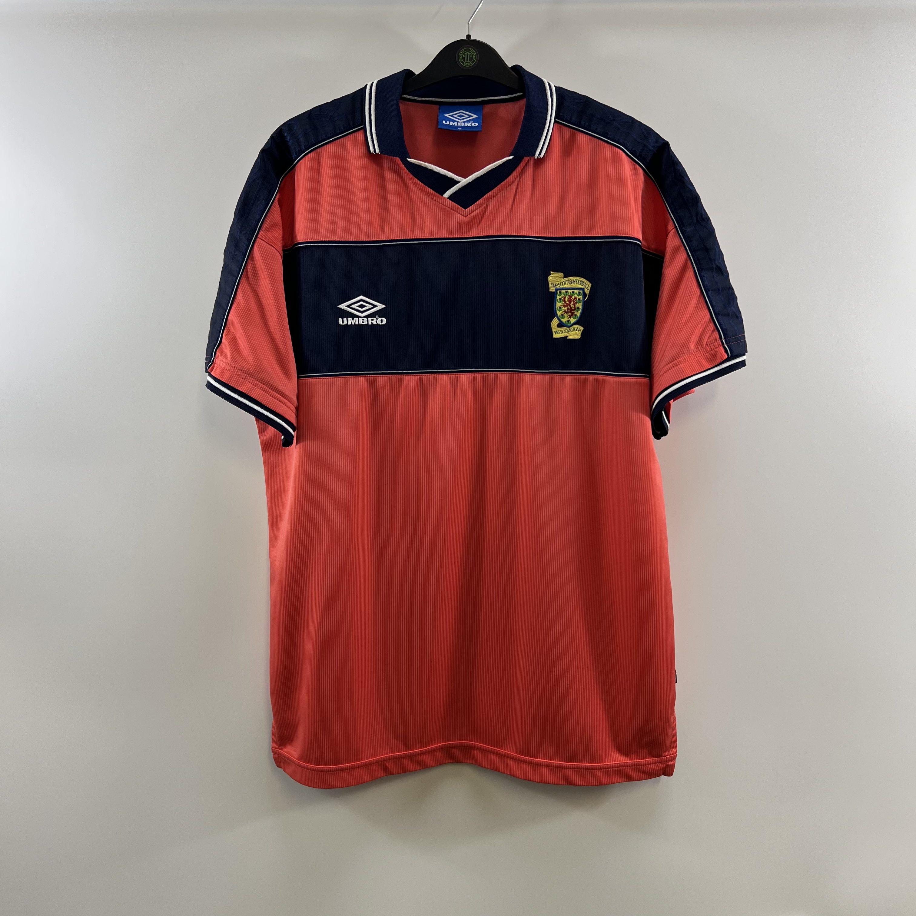 FD690E36-790A-4F6C-90F2-BC140605F030