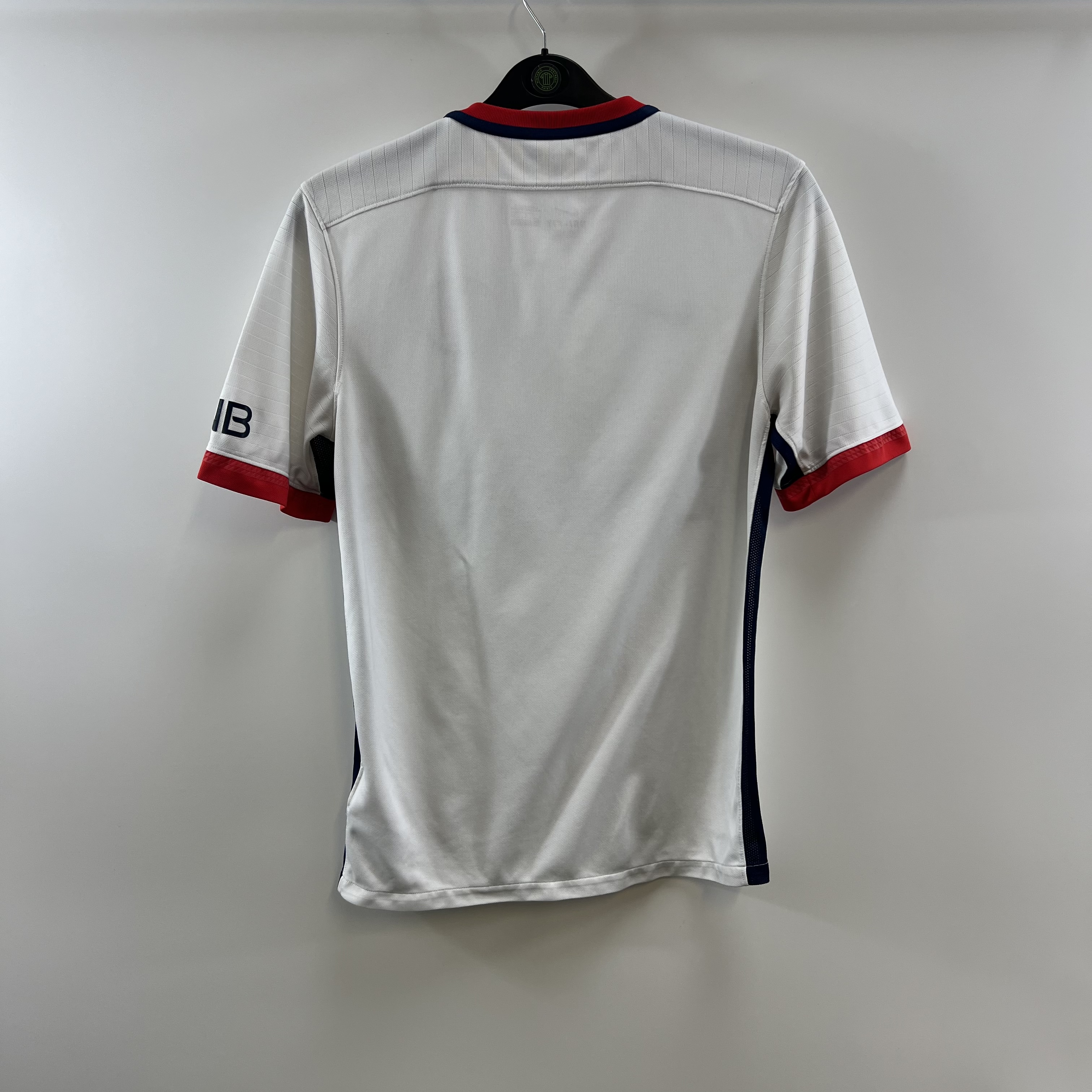 7B044DDF-2DCF-4EA3-89EE-DD46B492AF40