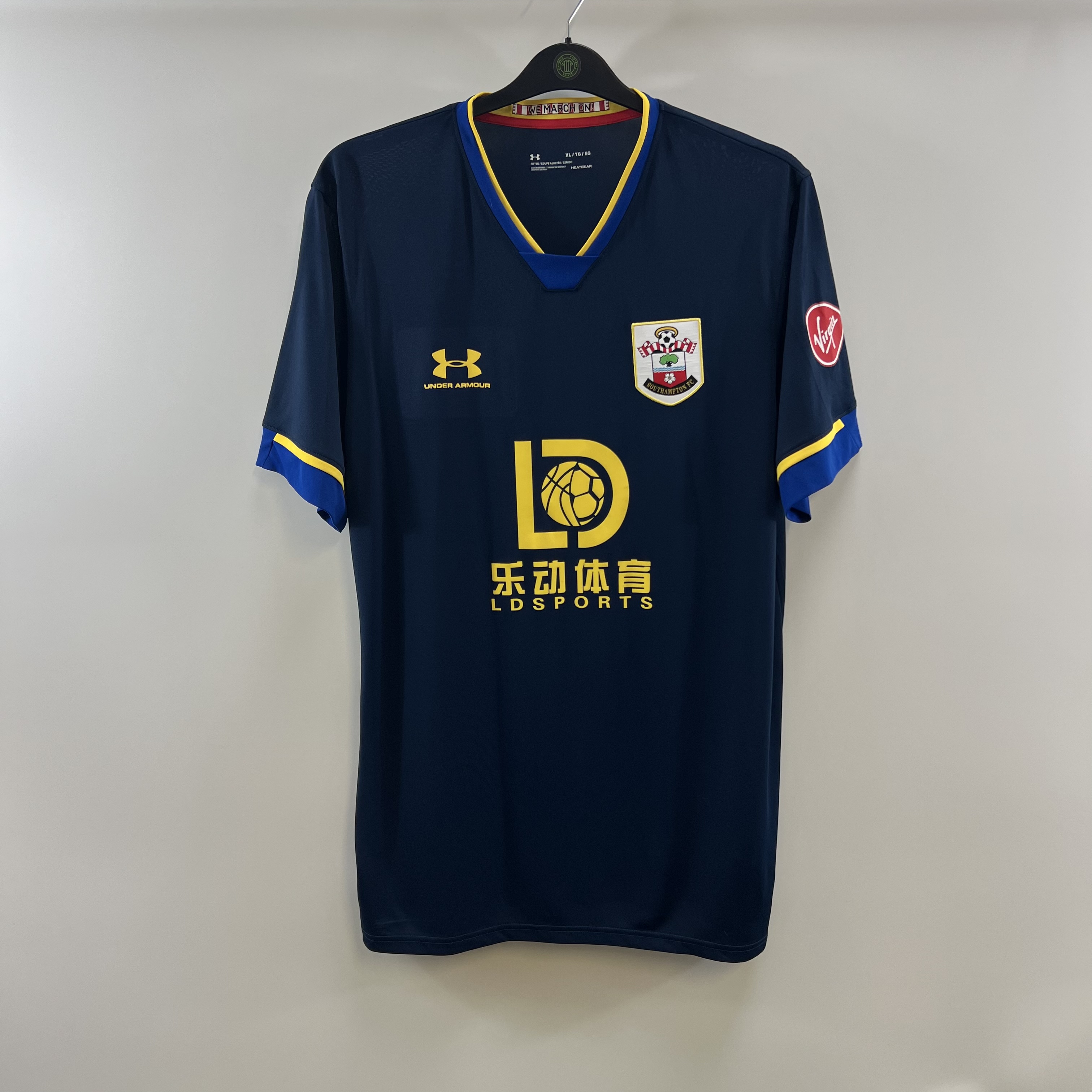 E040E7C6-9855-4967-A2DD-A4BC1E07D015