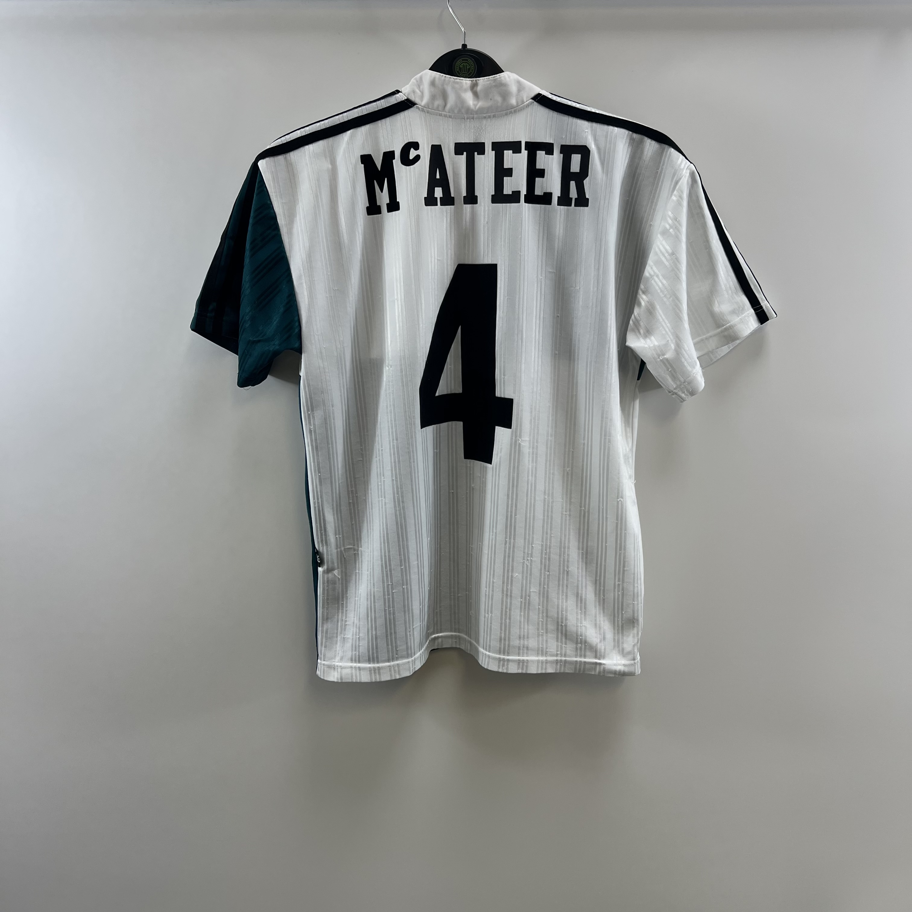 A8075613-51DB-4354-9395-1704E170F7BE